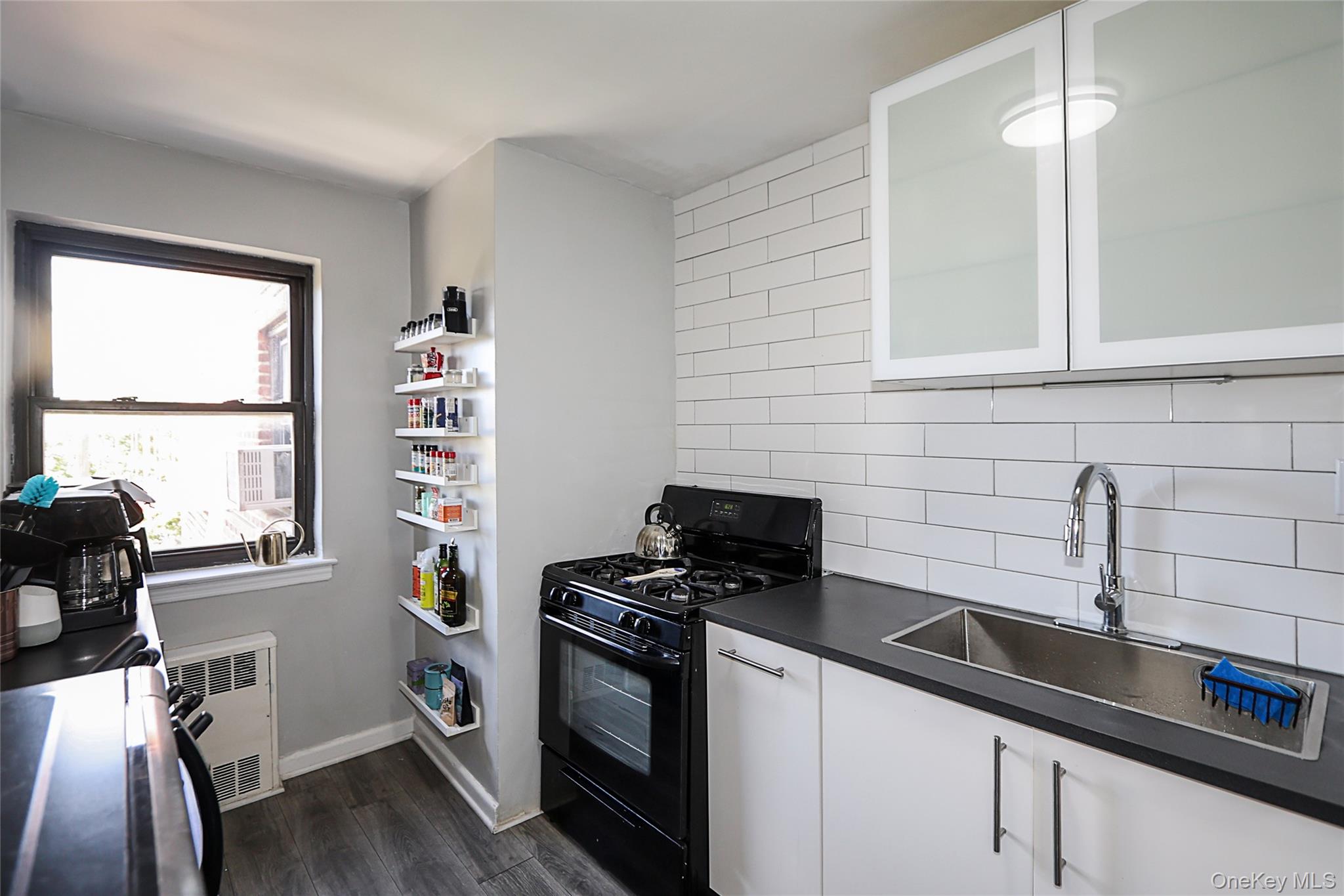 #13 photo, 147-10 84th Road, クイーンズ区 Briarwood , NY 11435