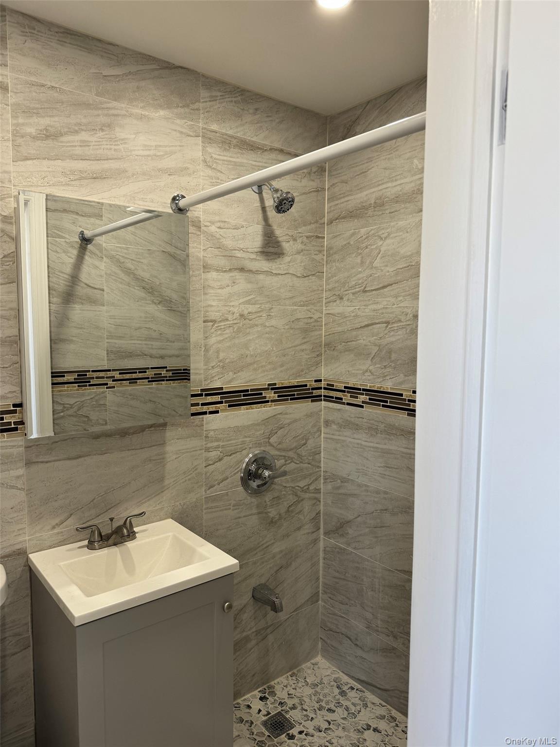 #11 photo, 224-23 57th Avenue, クイーンズ区 Oakland Gardens , NY 11364