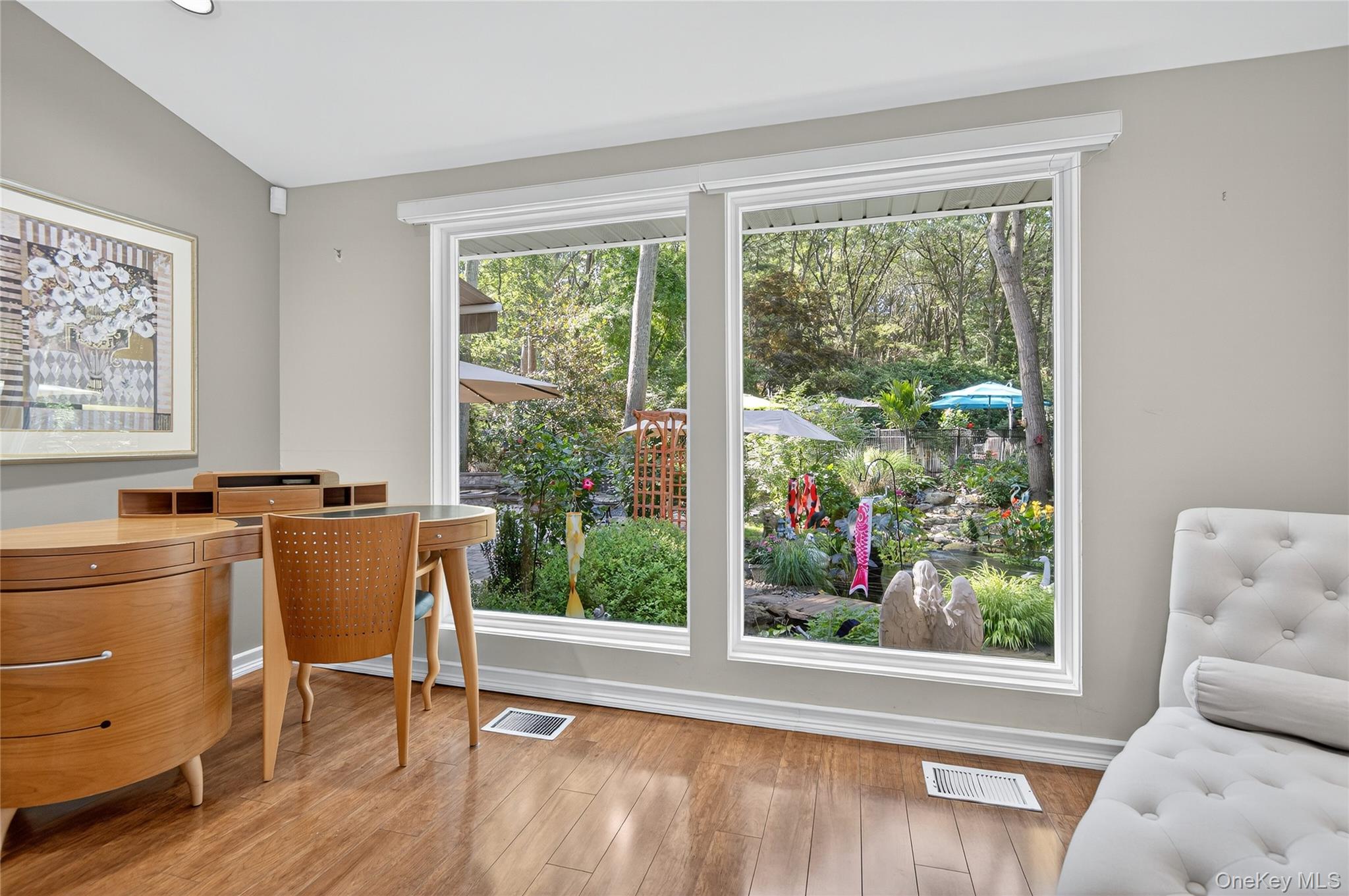 #14 photo, 18 Roundtree Drive, サフォーク郡 Melville , NY 11747