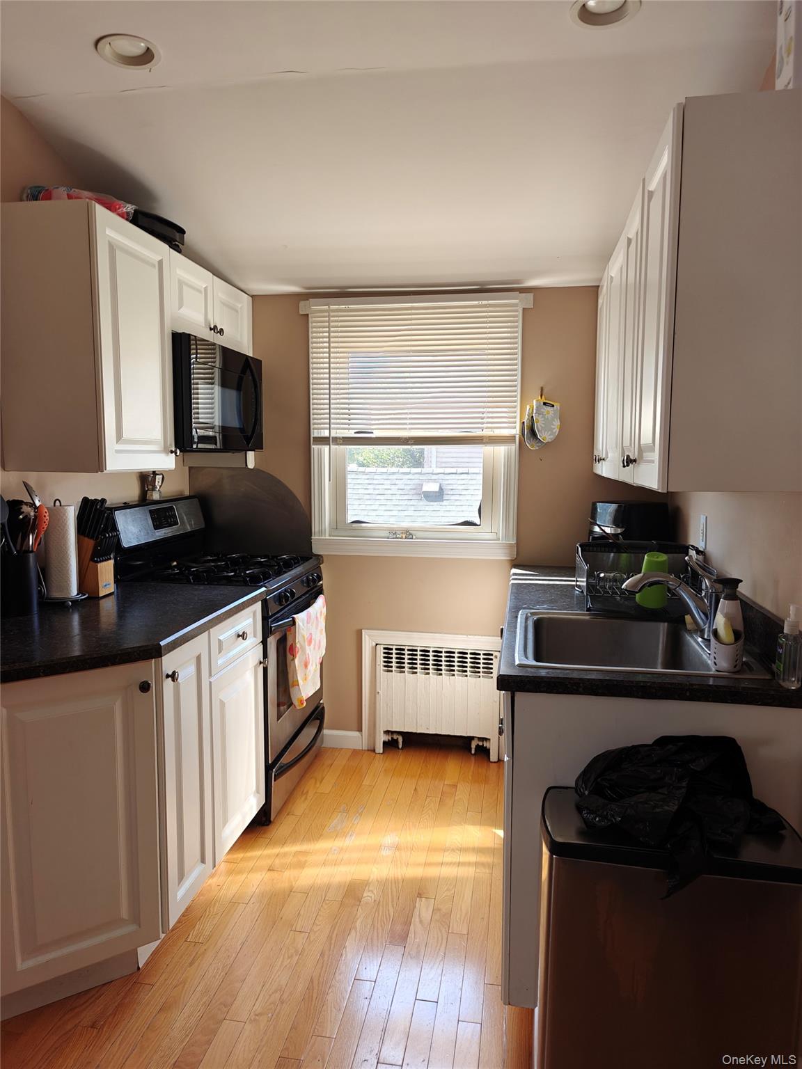 #8 photo, 28 High Street, Glen Cove , NY 11542