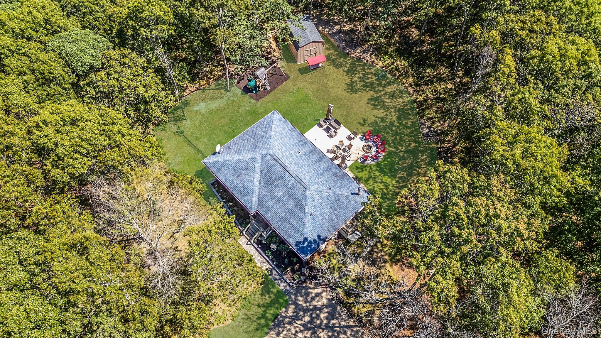 #1 photo, 3 Emily Court, サフォーク郡 Hampton Bays , NY 11946