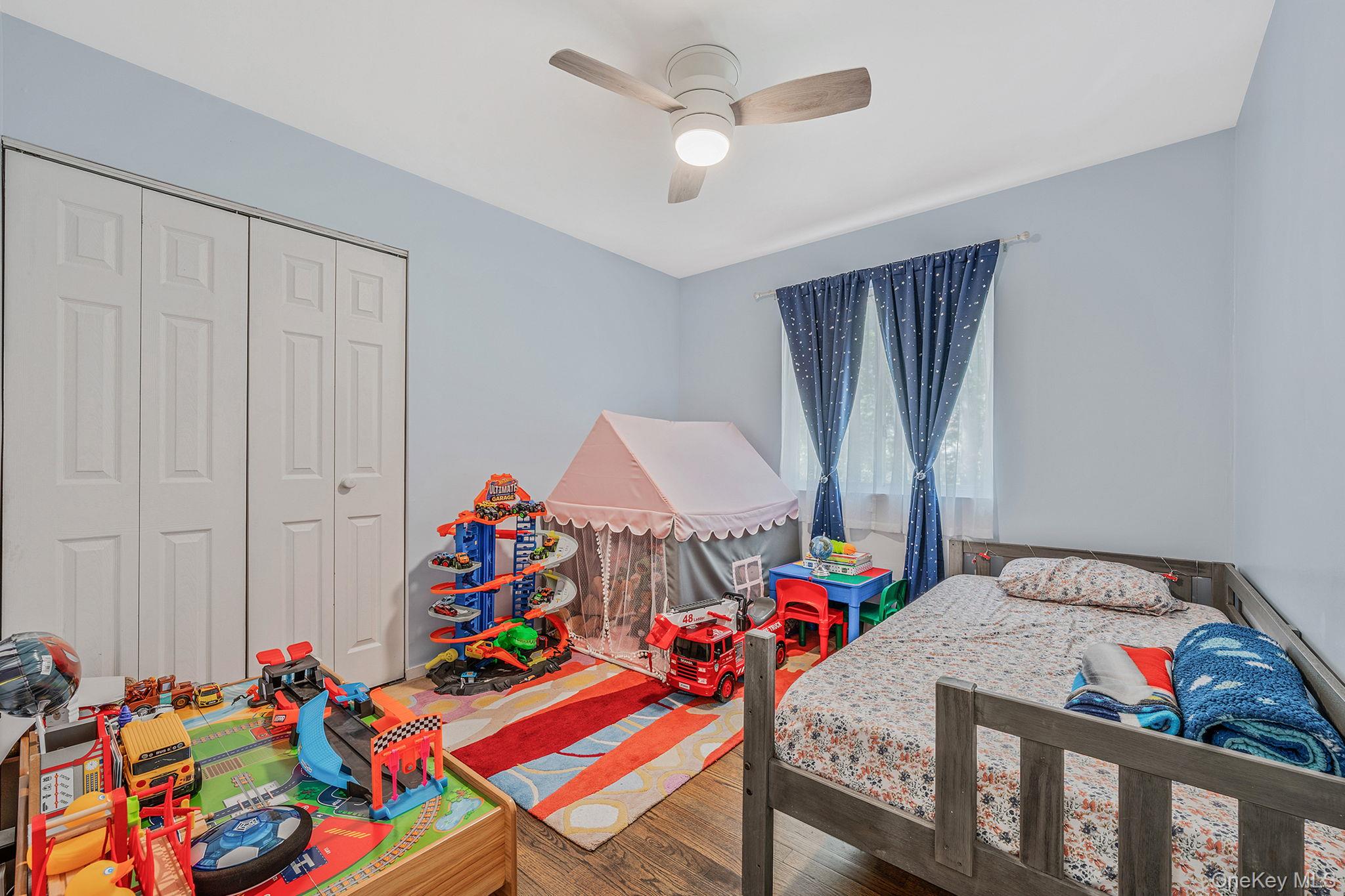 #12 photo, 3 Emily Court, サフォーク郡 Hampton Bays , NY 11946