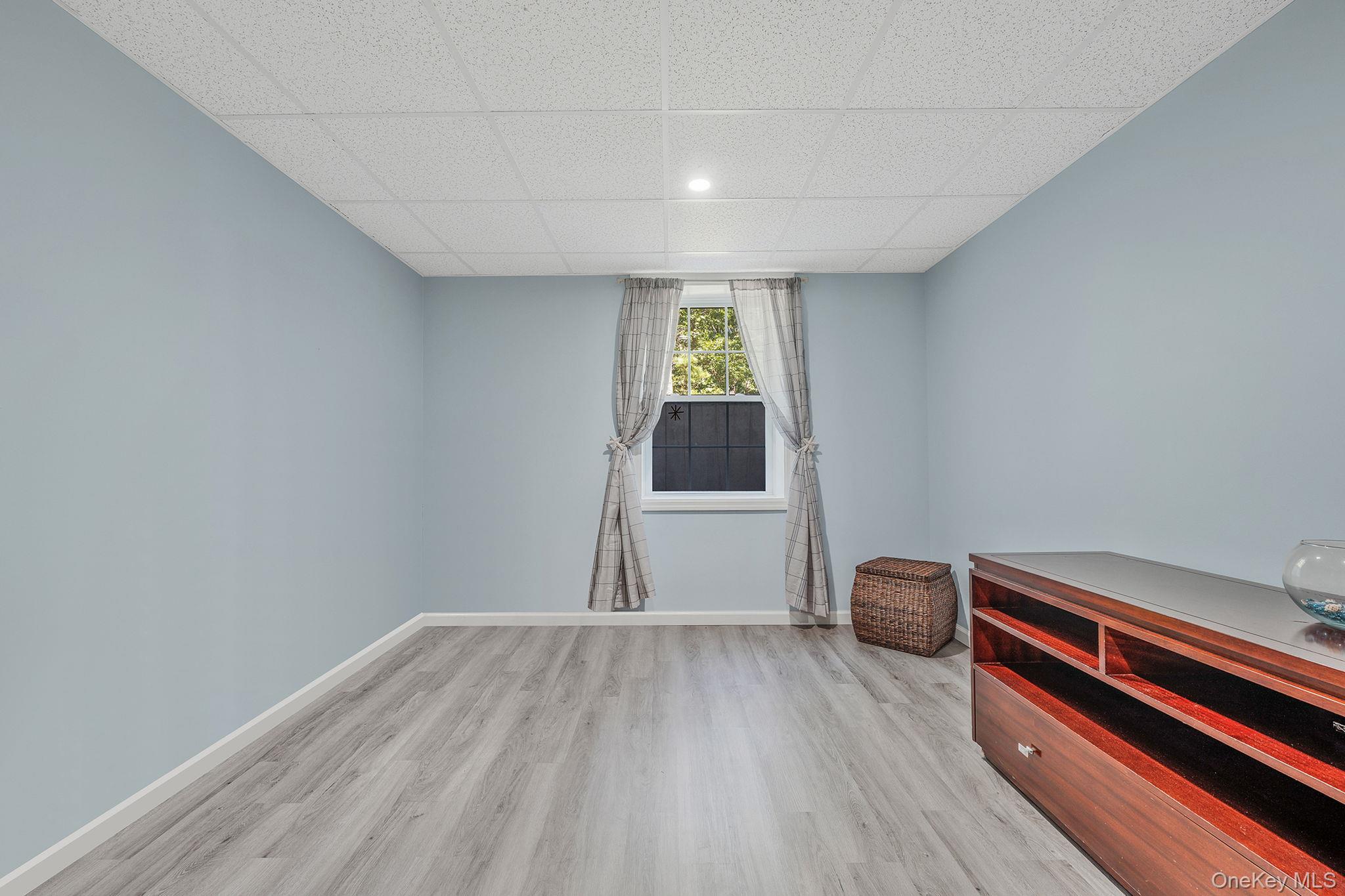 #15 photo, 3 Emily Court, サフォーク郡 Hampton Bays , NY 11946