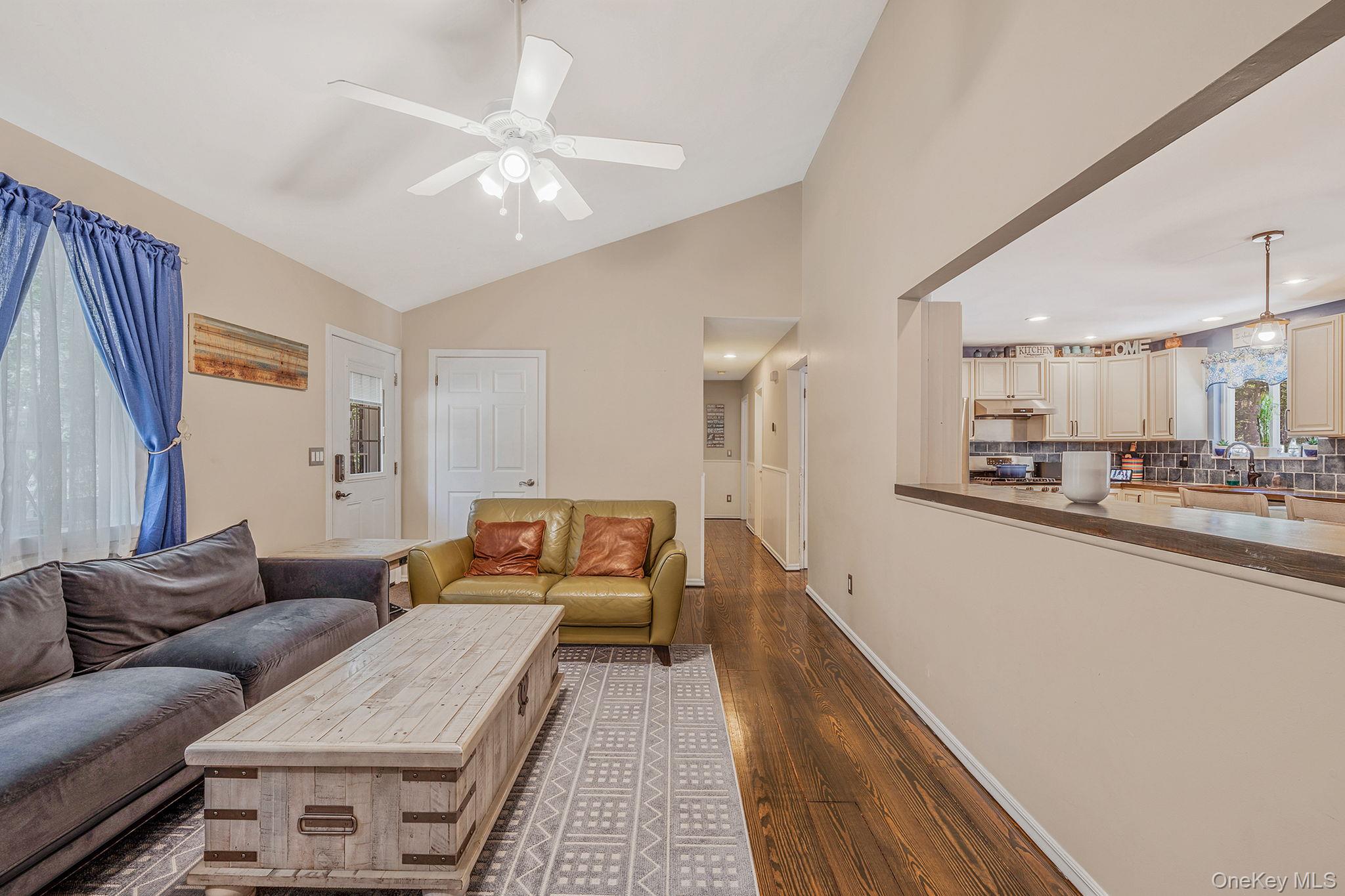 #6 photo, 3 Emily Court, サフォーク郡 Hampton Bays , NY 11946