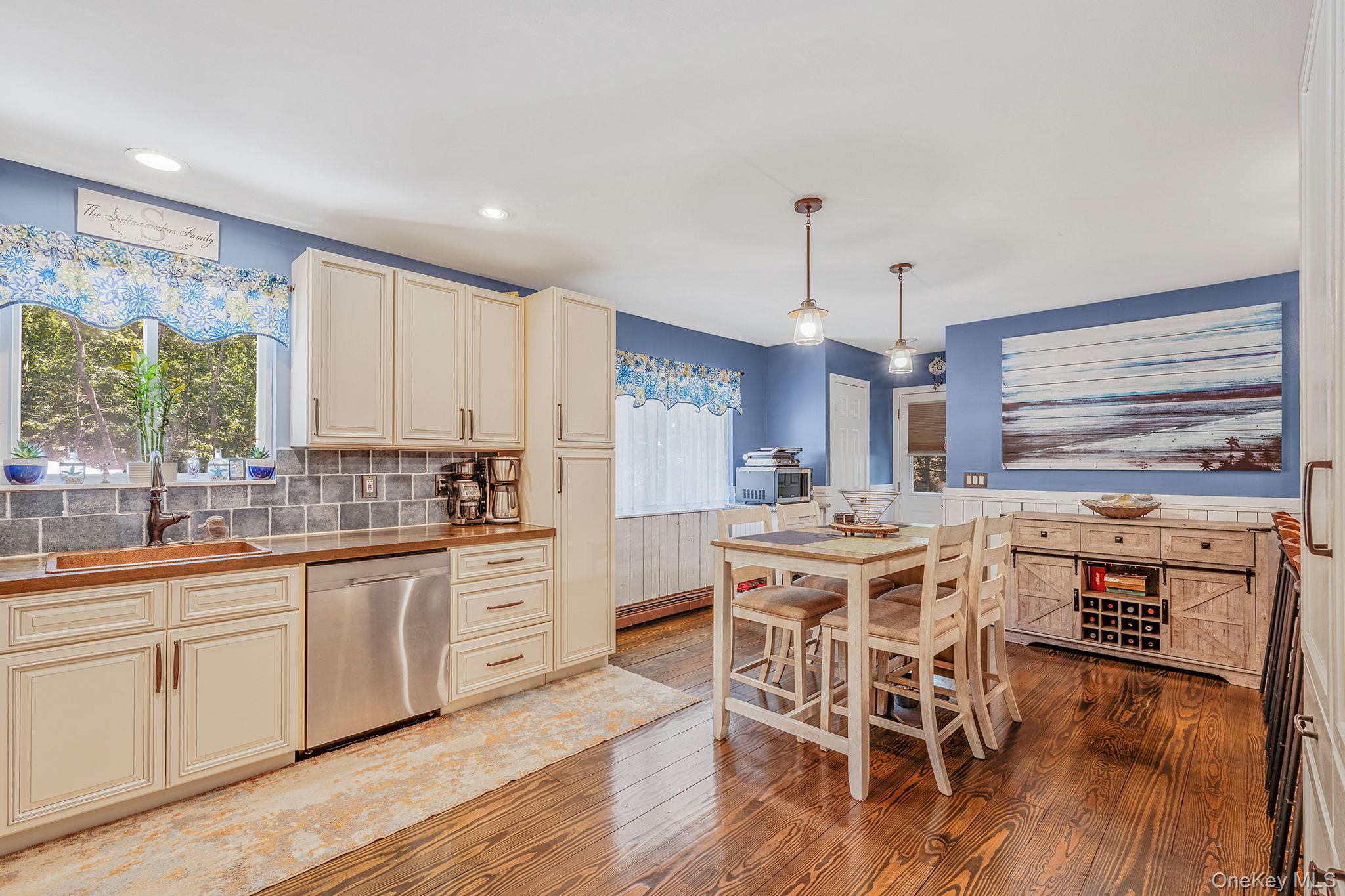 #7 photo, 3 Emily Court, サフォーク郡 Hampton Bays , NY 11946