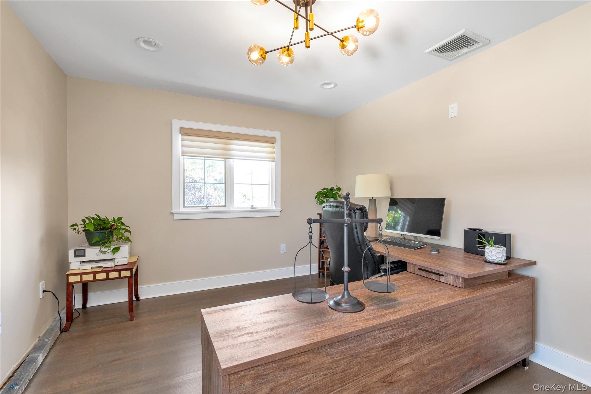 #17 photo, 639 Boelsen Drive, ナッソー郡 Westbury , NY 11590