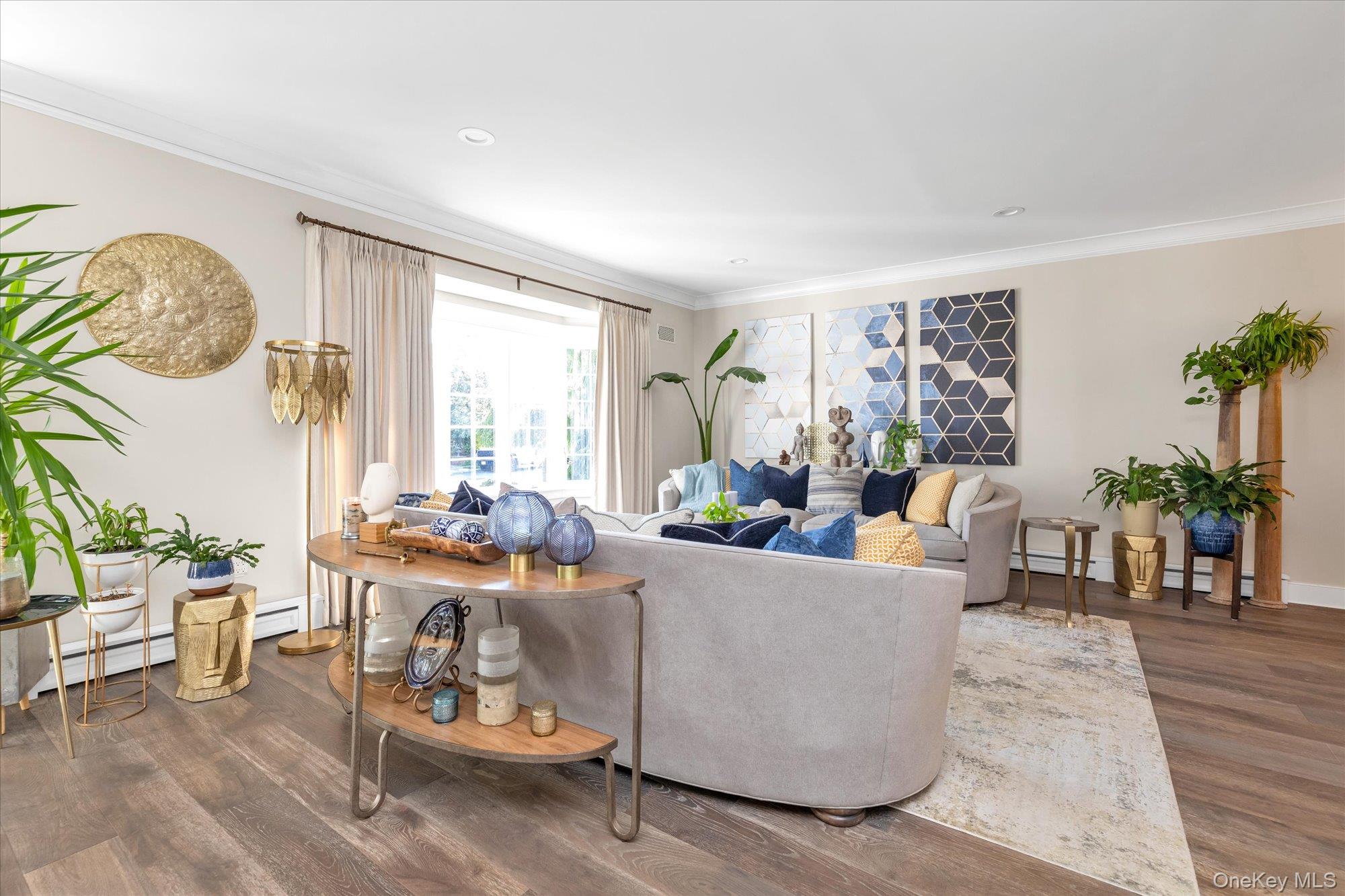 #3 photo, 639 Boelsen Drive, ナッソー郡 Westbury , NY 11590