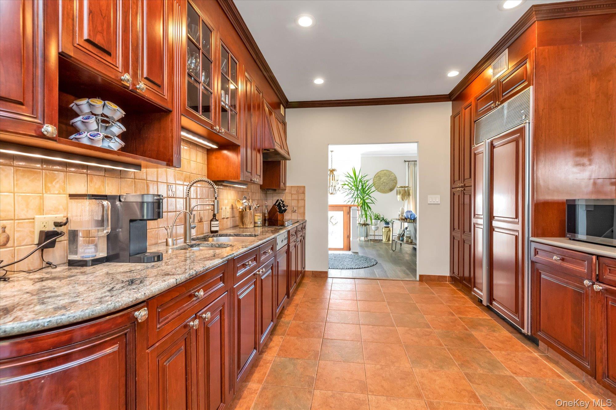 #7 photo, 639 Boelsen Drive, ナッソー郡 Westbury , NY 11590