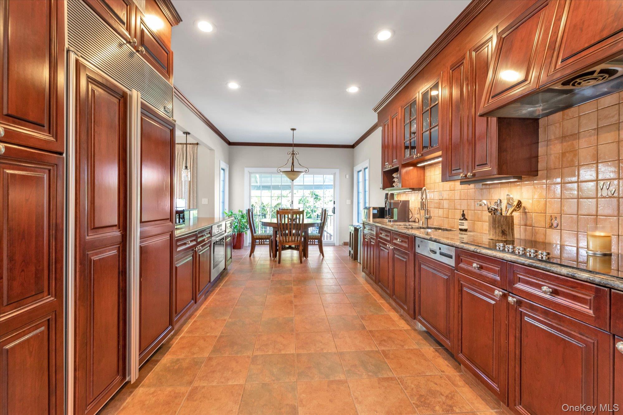 #9 photo, 639 Boelsen Drive, ナッソー郡 Westbury , NY 11590