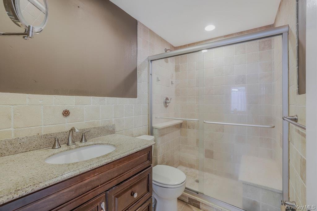 #12 photo, 225 Rushmore Avenue, Carle Place , NY 11514