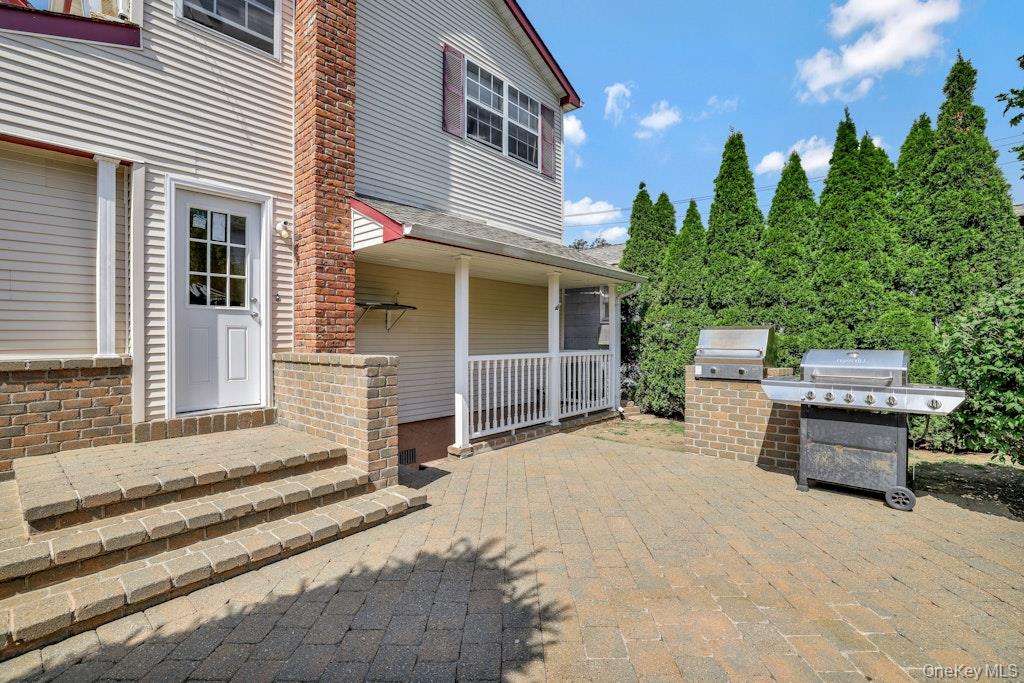 #4 photo, 225 Rushmore Avenue, Carle Place , NY 11514