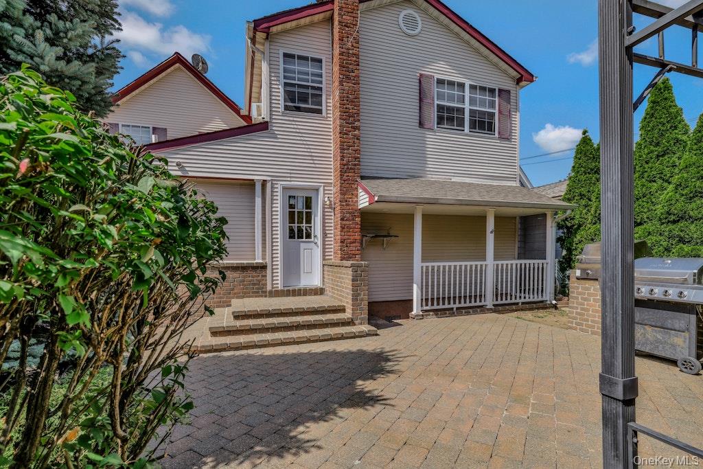 #6 photo, 225 Rushmore Avenue, Carle Place , NY 11514