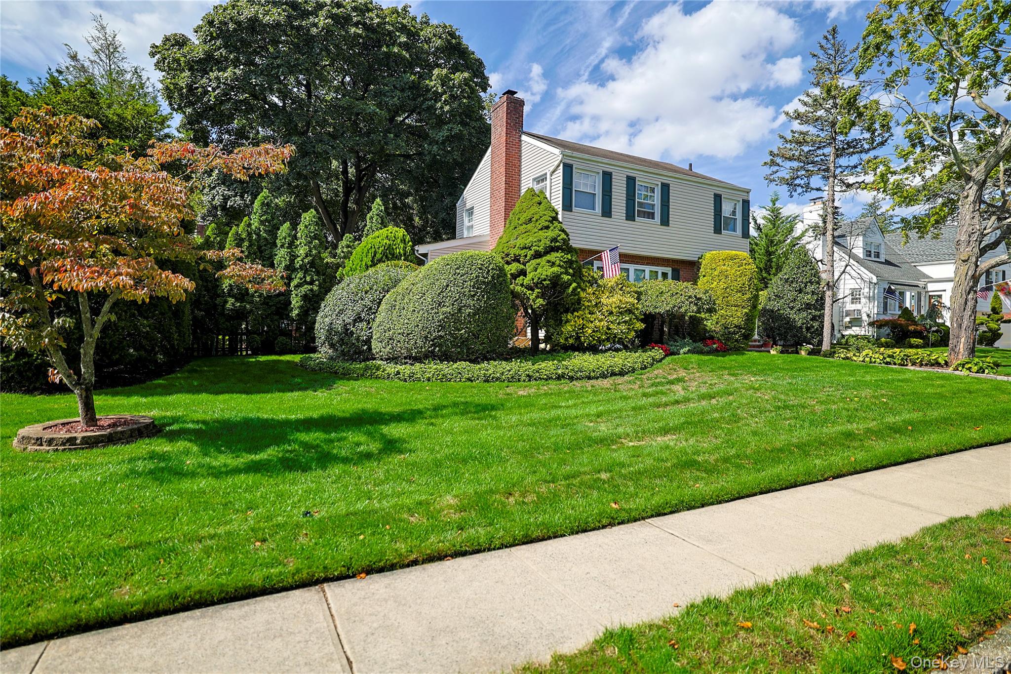 #1 photo, 27 Coolidge Street, ناسو Malverne , NY 11565