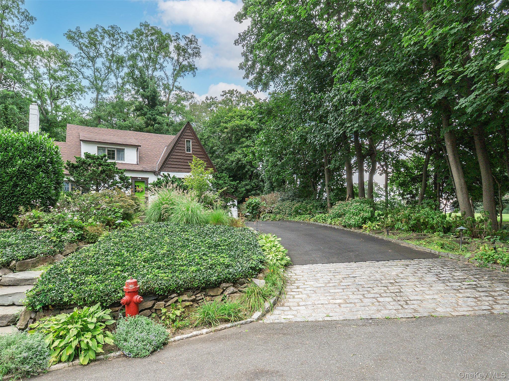 #1 photo, 40 Oakland Drive, Port Washington , NY 11050