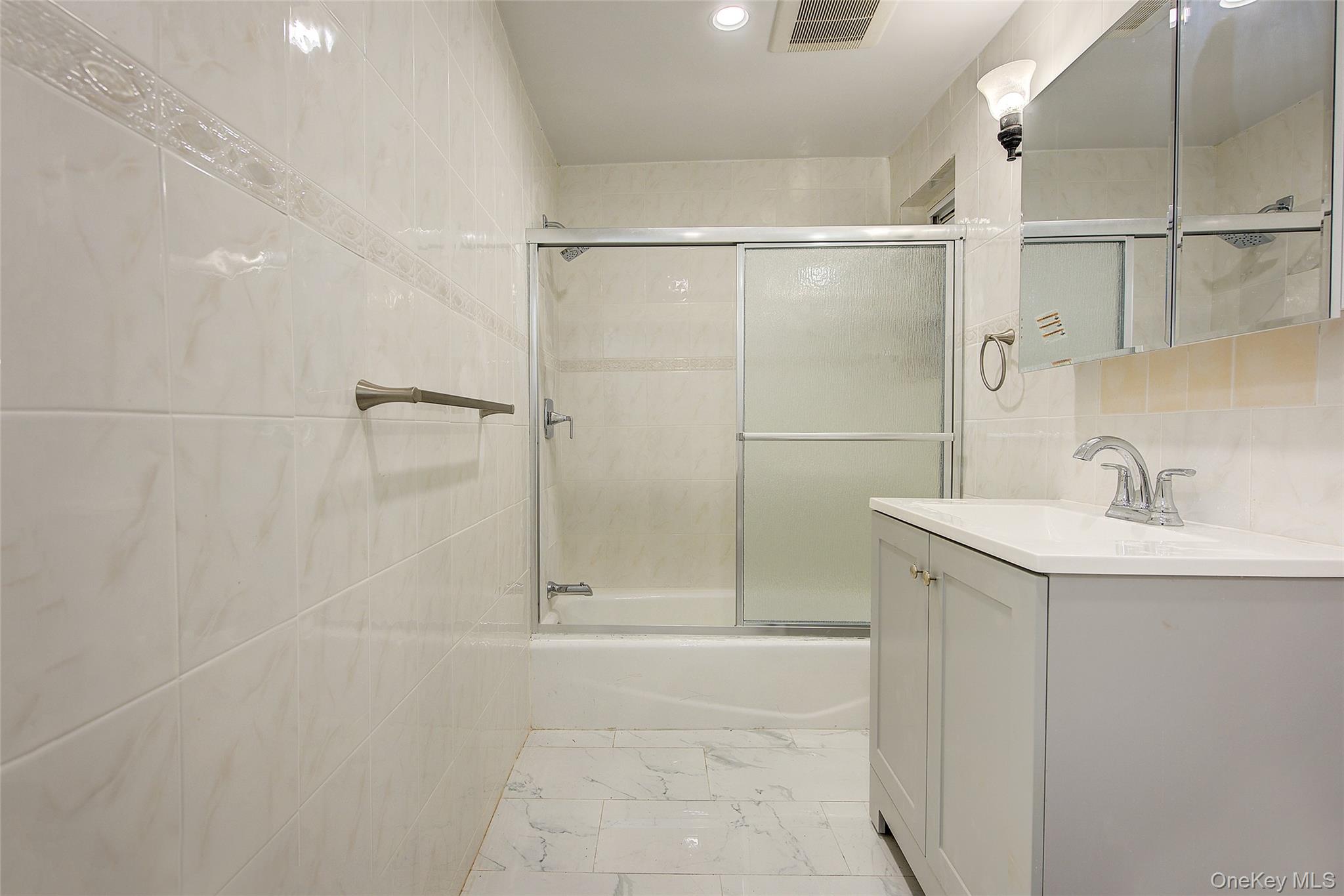 #19 photo, 95-15 84 Street, クイーンズ区 Ozone Park , NY 11416