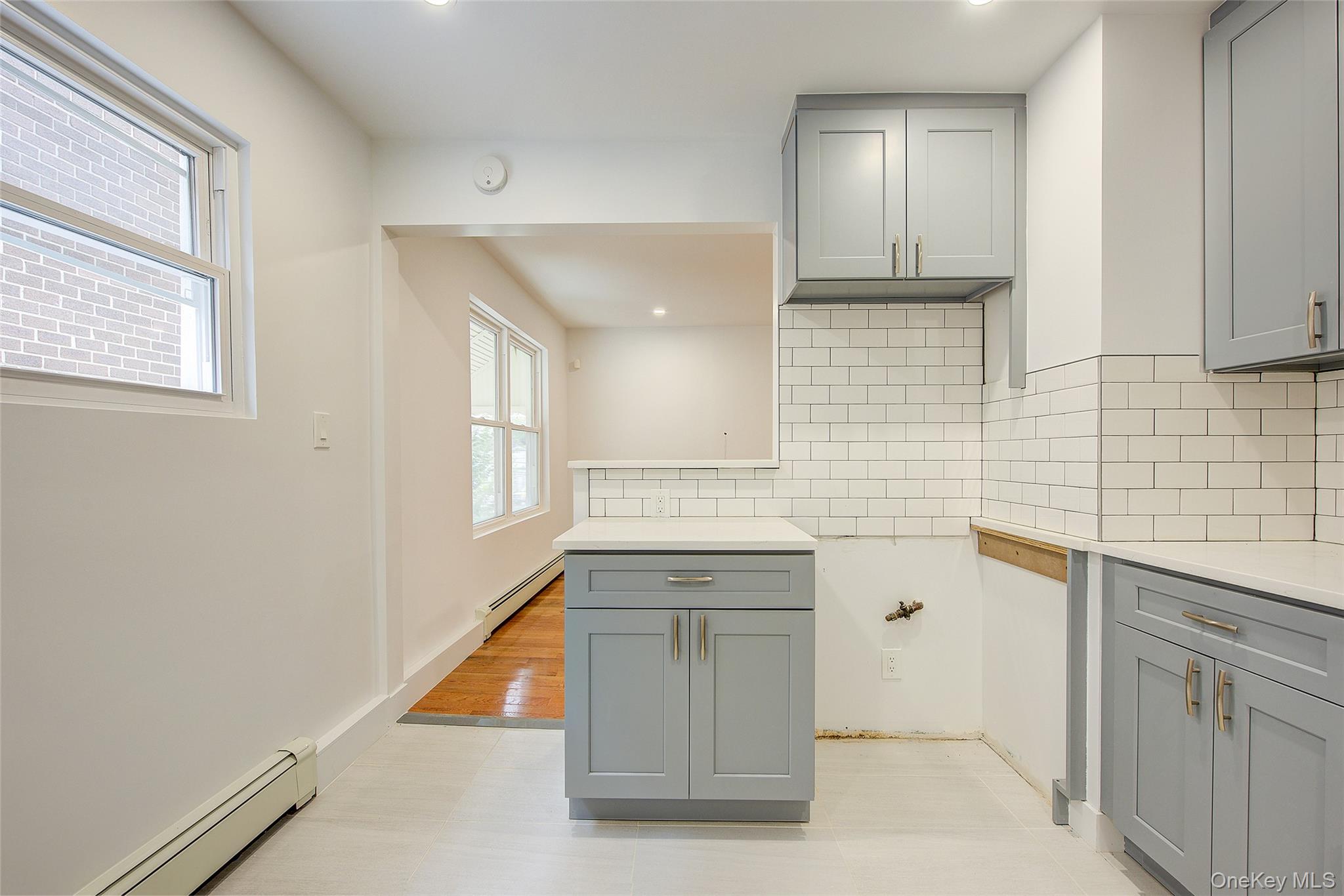 #3 photo, 95-15 84 Street, クイーンズ区 Ozone Park , NY 11416