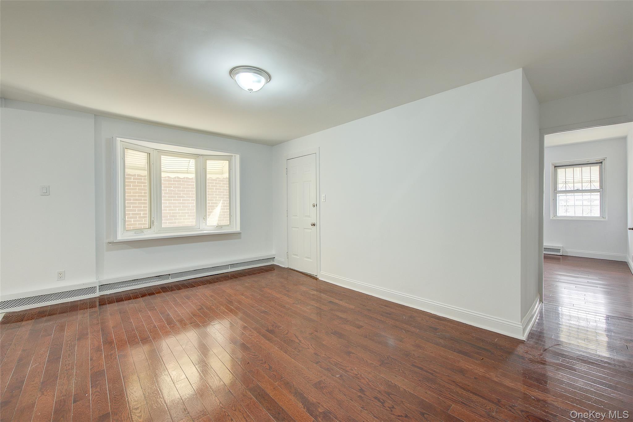 #7 photo, 95-15 84 Street, クイーンズ区 Ozone Park , NY 11416