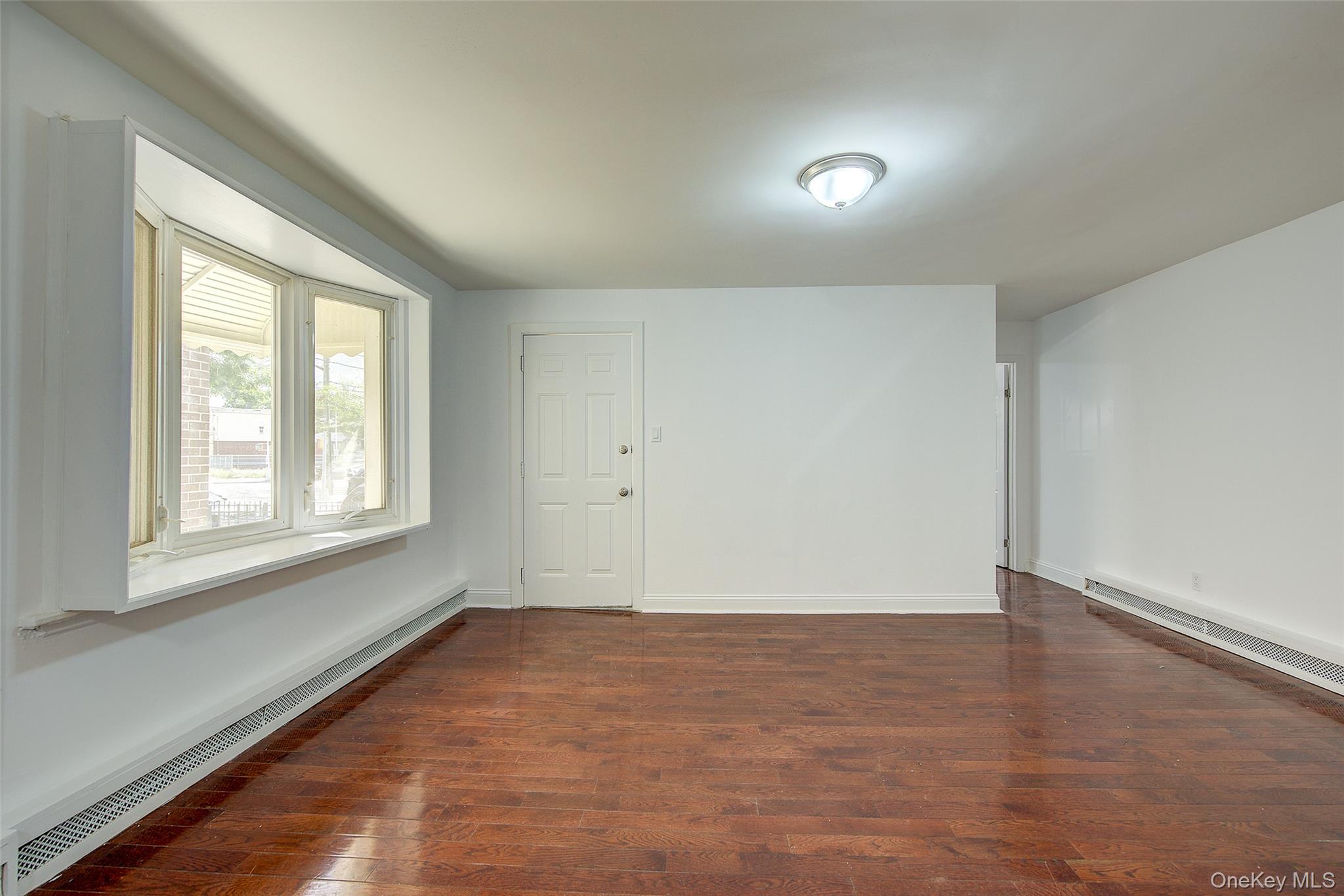 #8 photo, 95-15 84 Street, クイーンズ区 Ozone Park , NY 11416