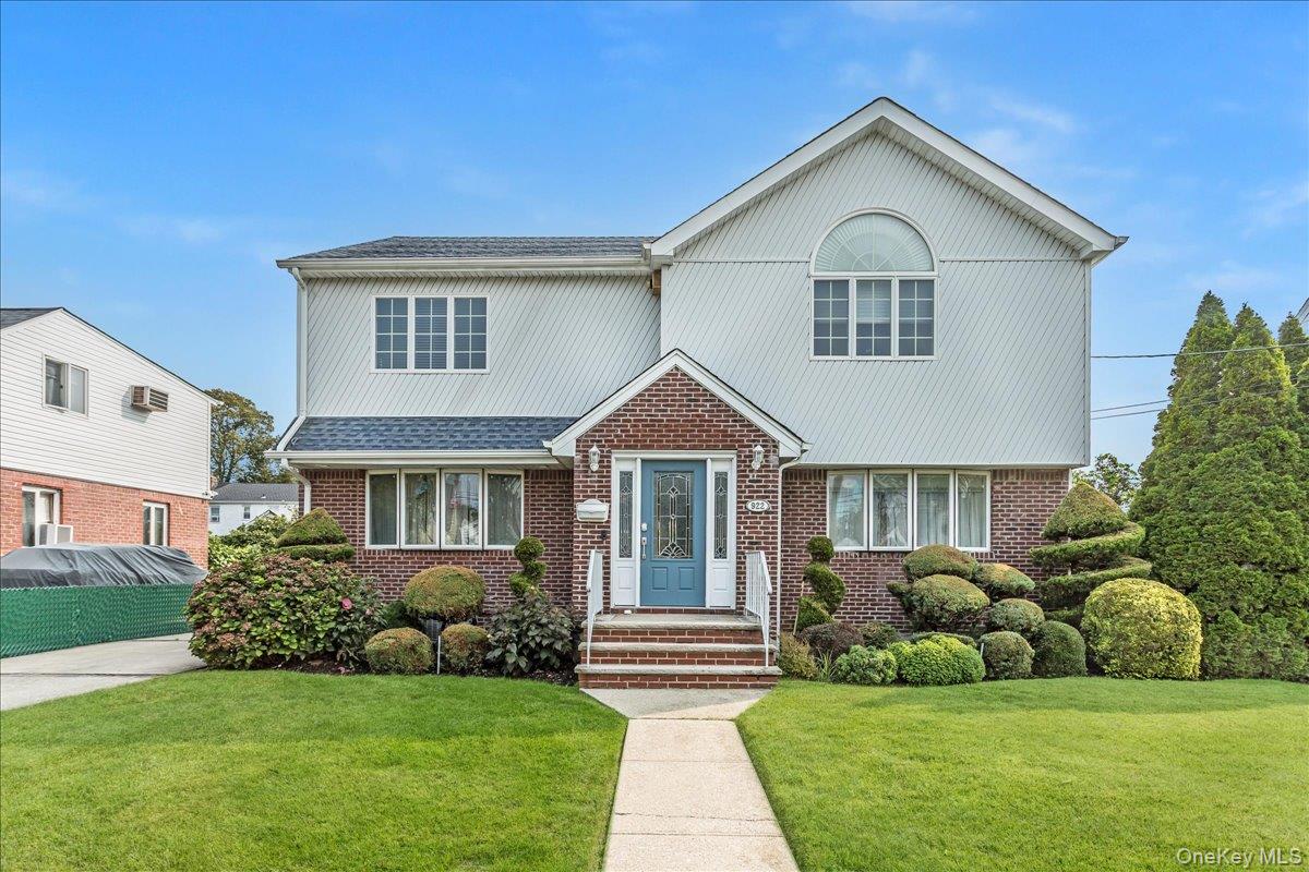 #1 photo, 922 N 1st Street, ナッソー郡 New Hyde Park , NY 11040