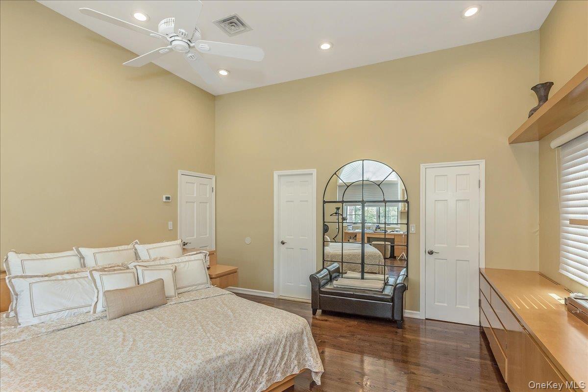 #16 photo, 922 N 1st Street, ナッソー郡 New Hyde Park , NY 11040