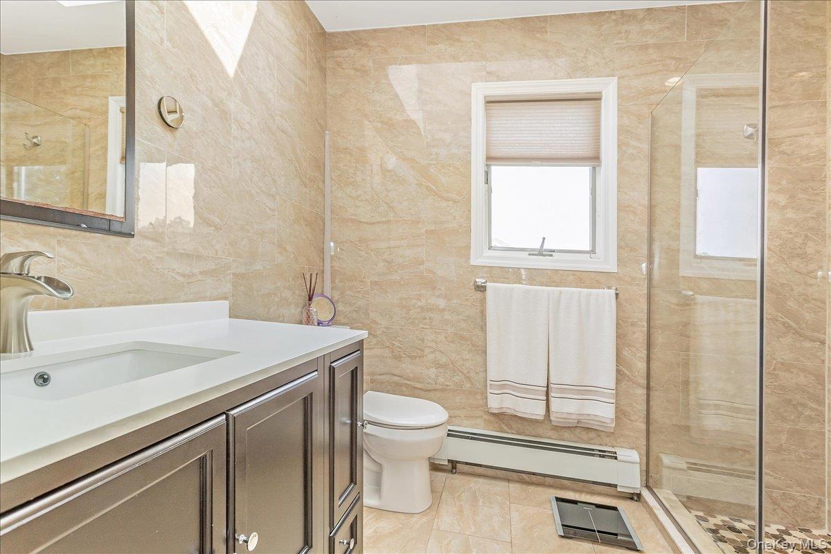 #18 photo, 922 N 1st Street, ナッソー郡 New Hyde Park , NY 11040