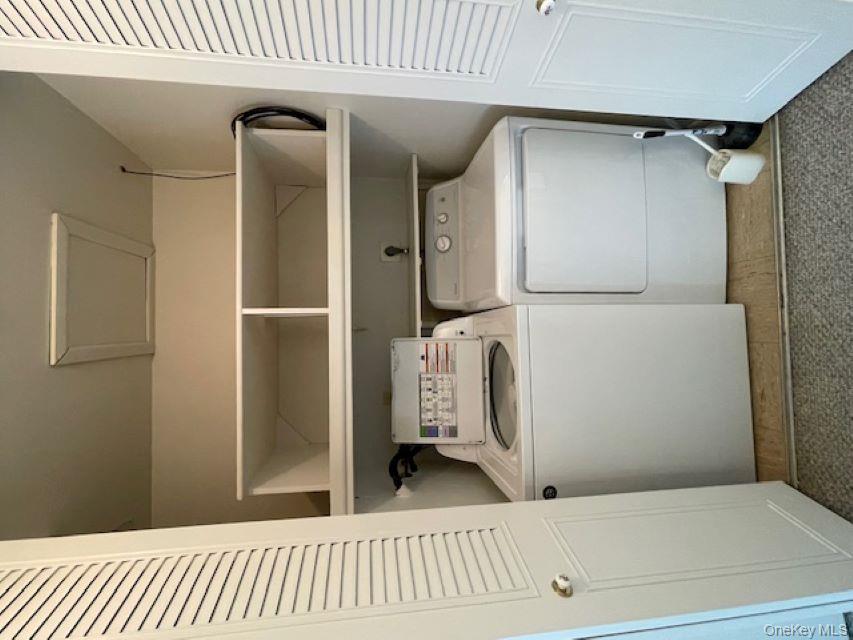 #8 photo, 120 Exmore Court, サフォーク郡 Ridge , NY 11961