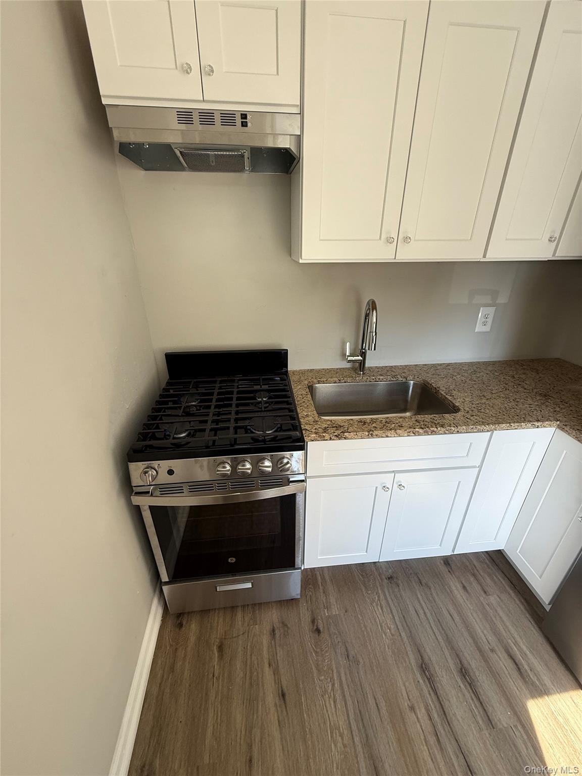 #3 photo, 2035 Central Park Avenue, Yonkers , NY 10710