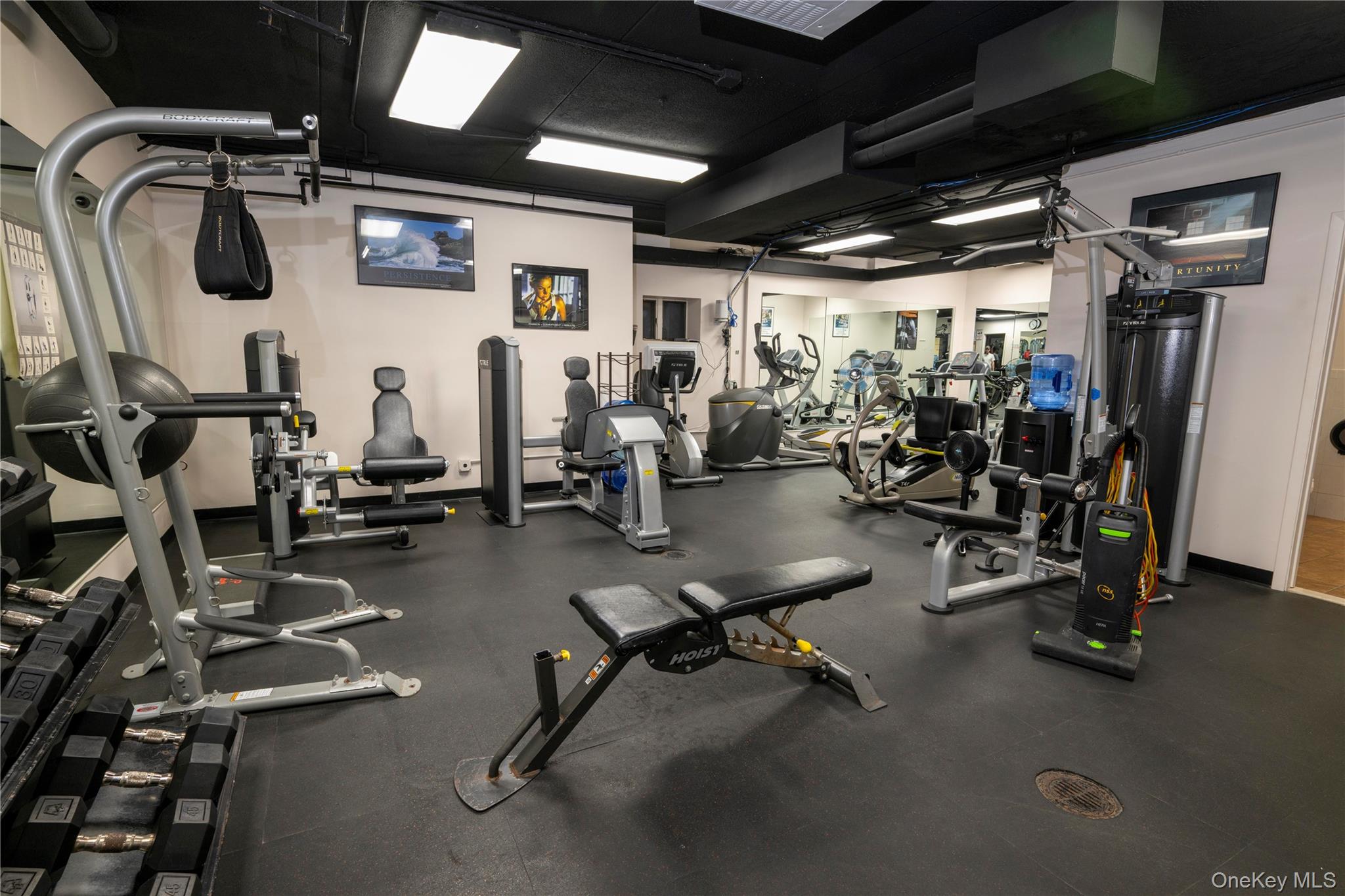 #19 photo, 200 Diplomat Drive, Mount Kisco , NY 10549