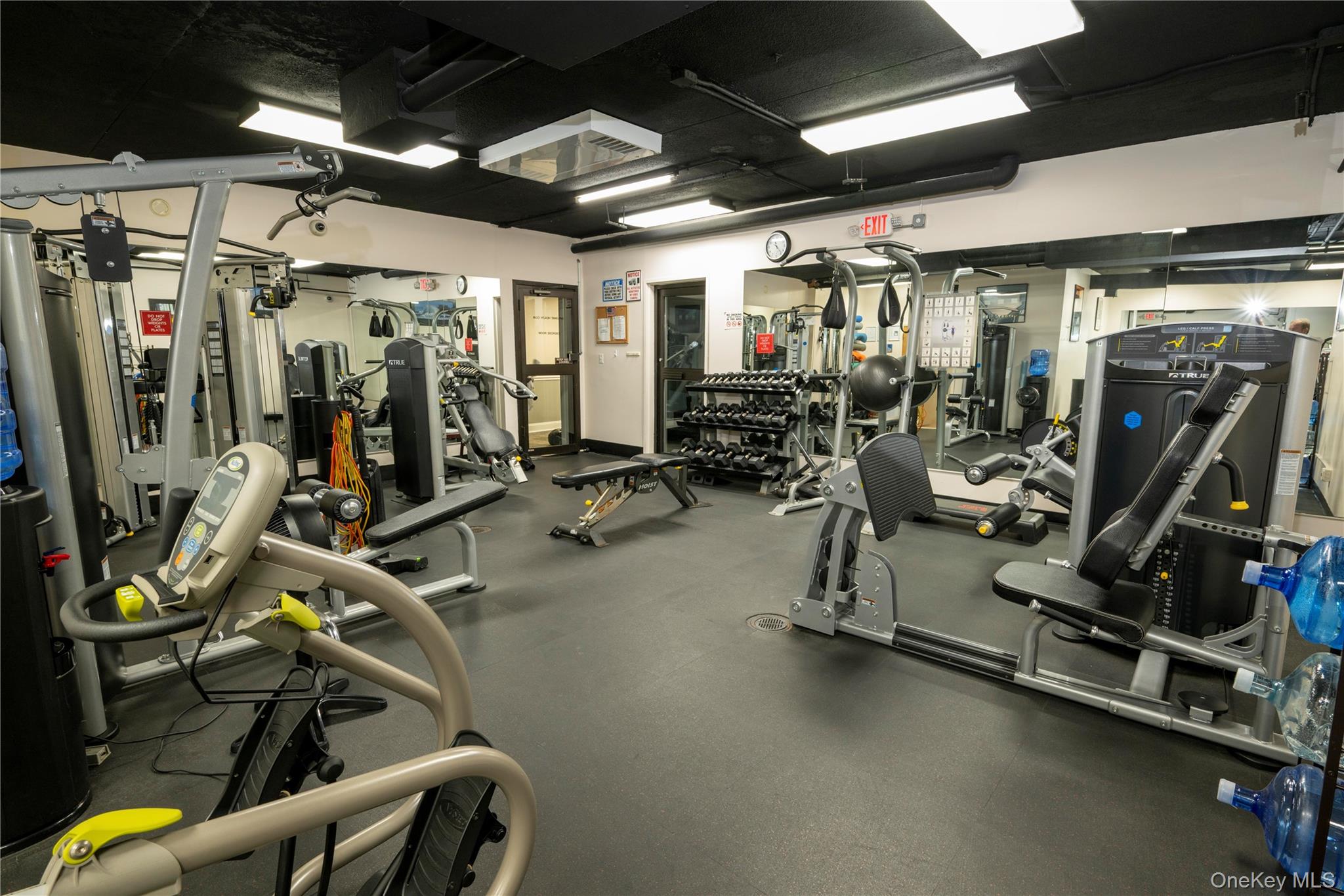 #20 photo, 200 Diplomat Drive, Mount Kisco , NY 10549