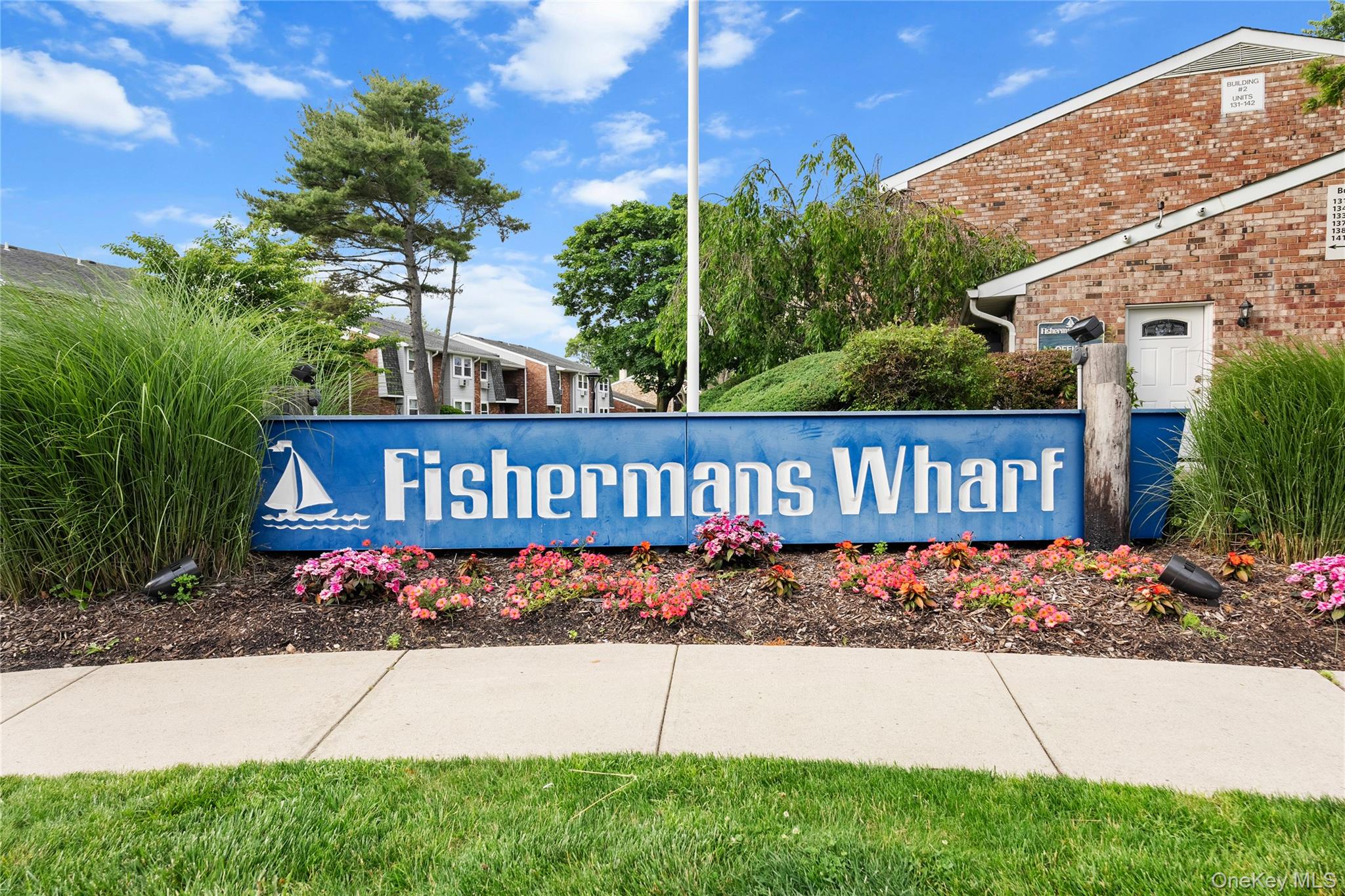 #1 photo, 162 Millard, सफ़ोक काउंटी West Babylon , NY 11704