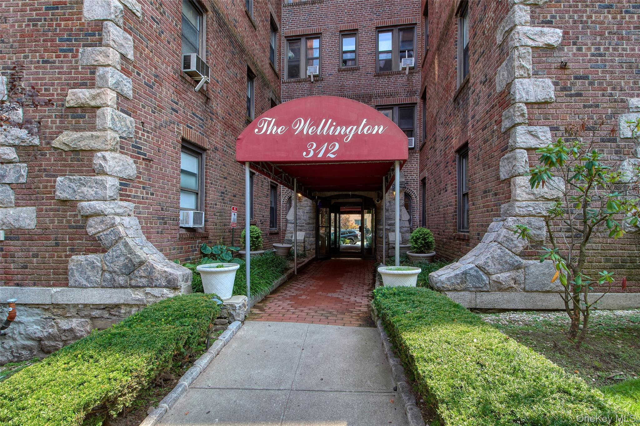 #2 photo, 312 Main Street, White Plains , NY 10601