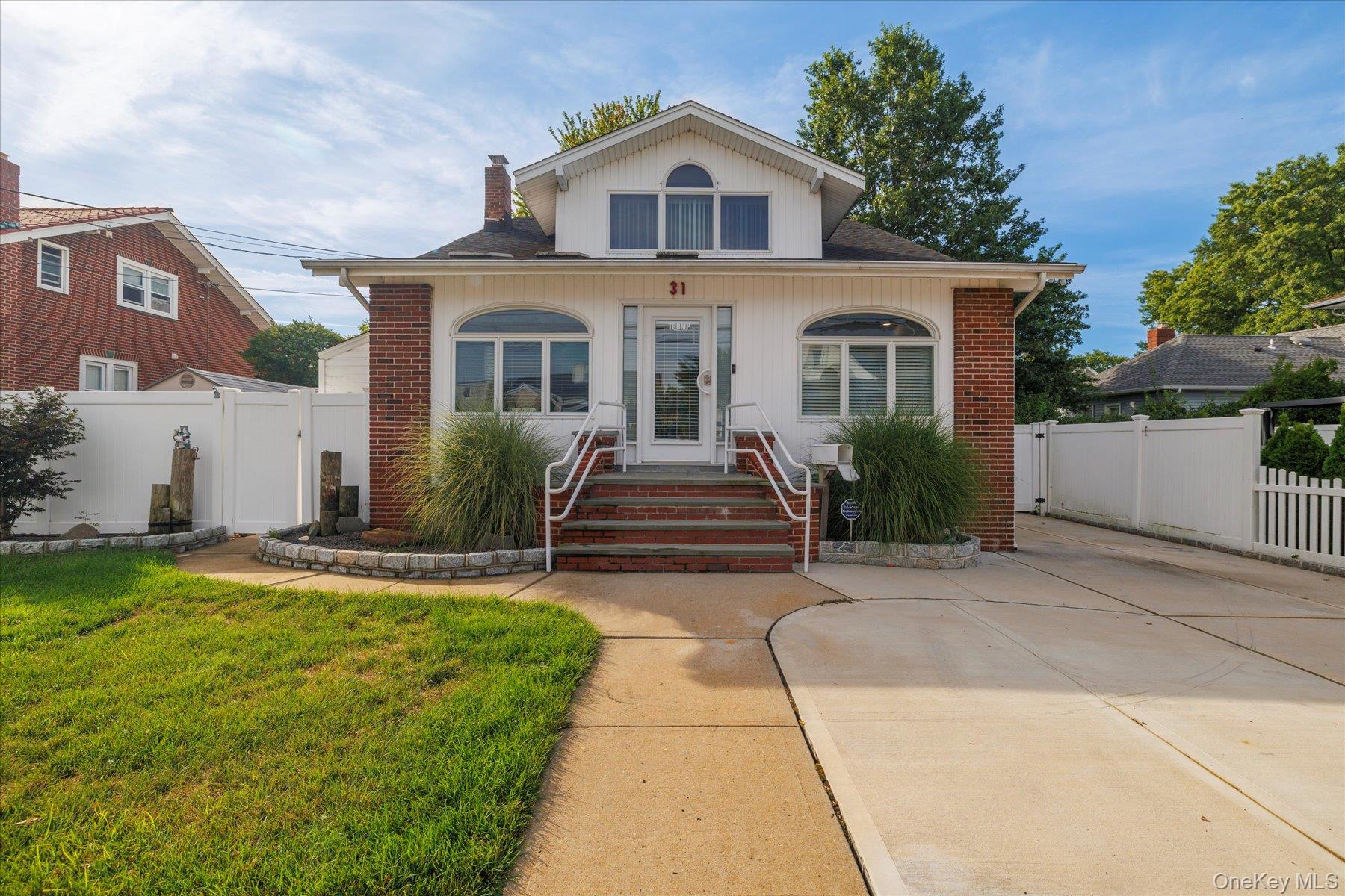 #1 photo, 31 Alice Street, 长岛 Merrick , NY 11566