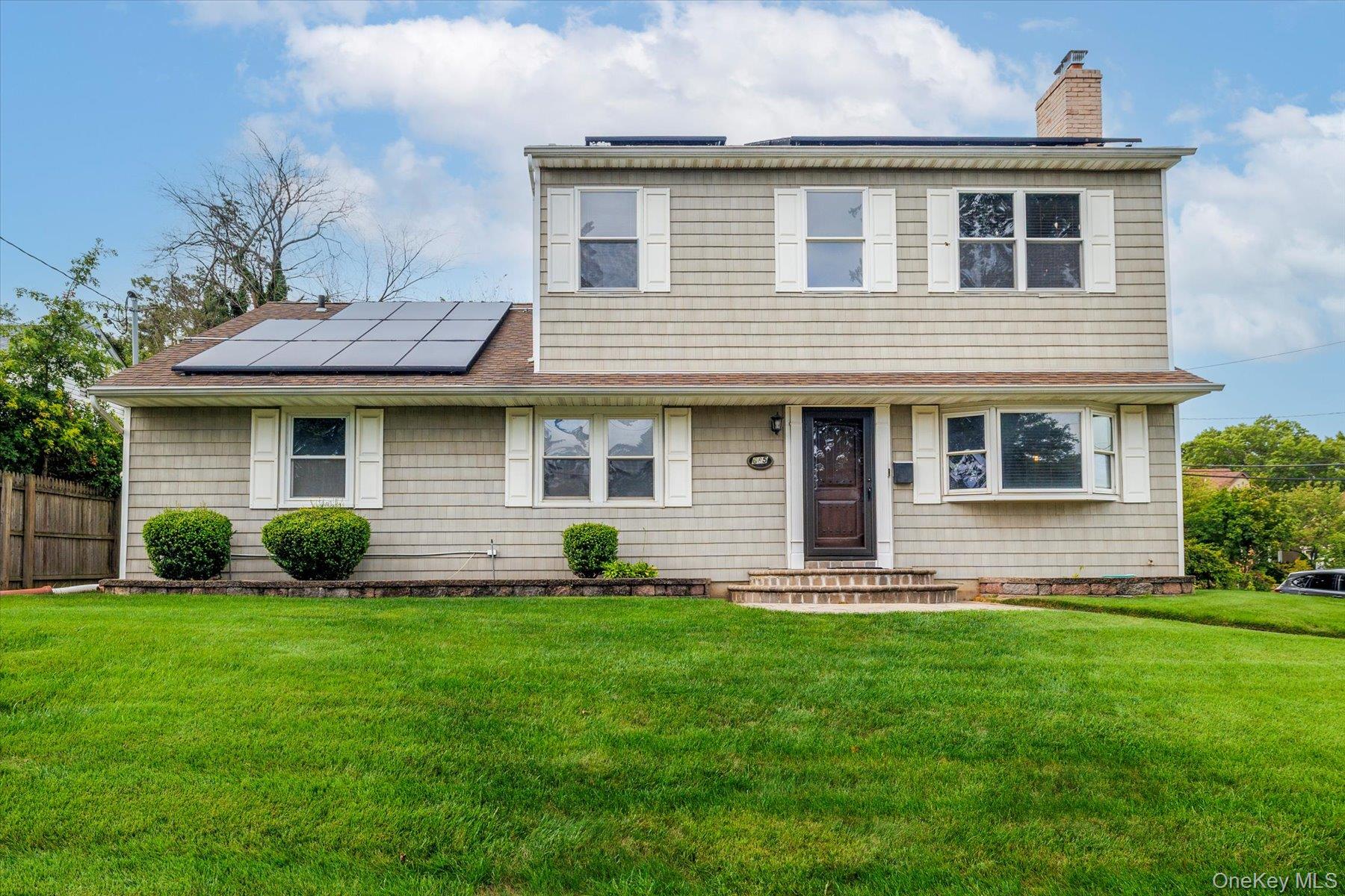 #1 photo, 685 John Street, 长岛 Baldwin , NY 11510