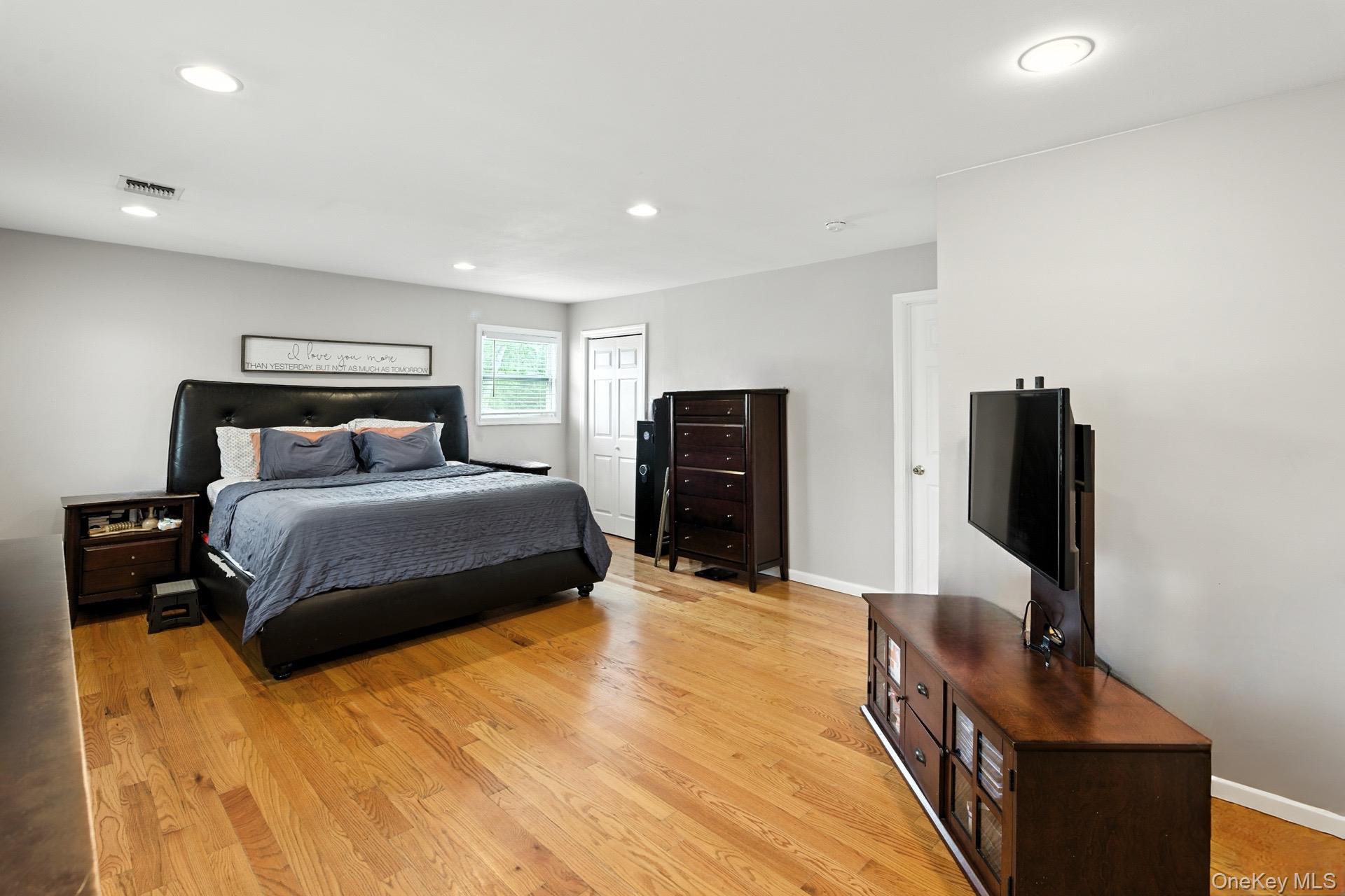 #20 photo, 86 Riddle Street, サフォーク郡 Brentwood , NY 11717