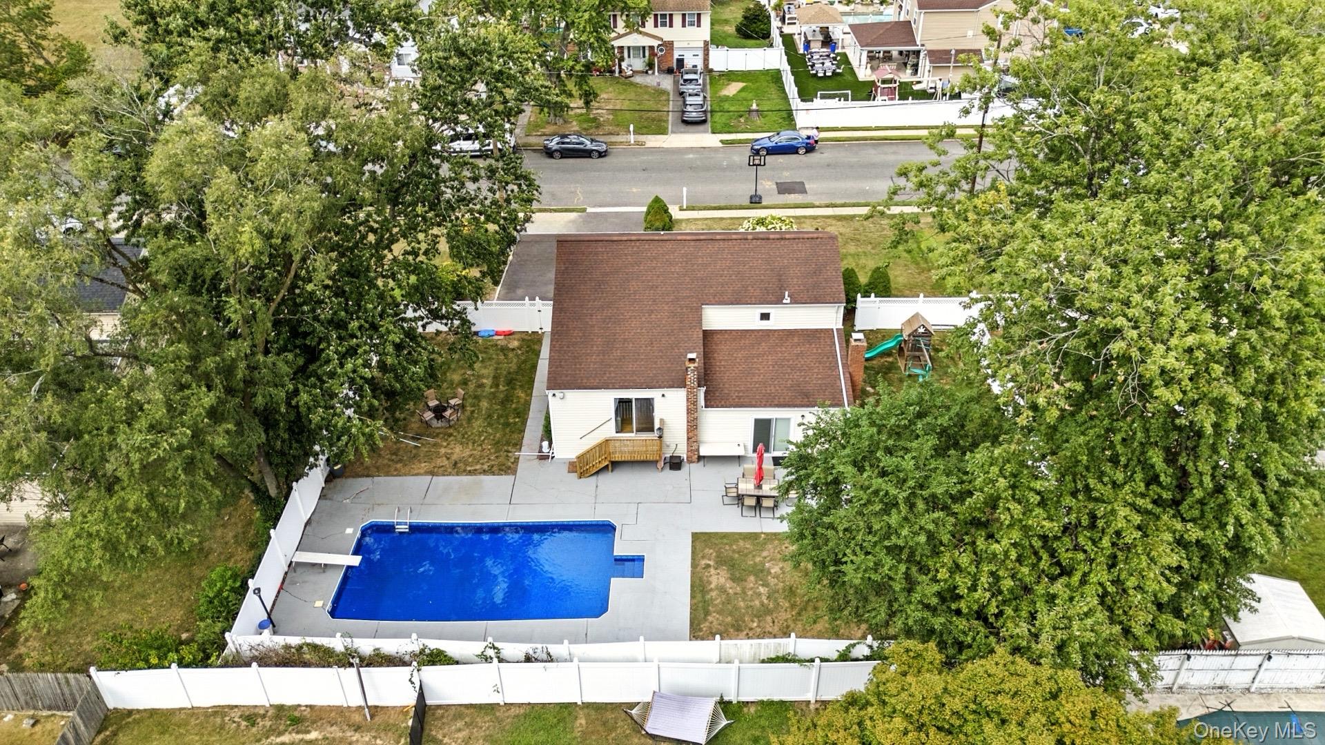 #4 photo, 86 Riddle Street, サフォーク郡 Brentwood , NY 11717