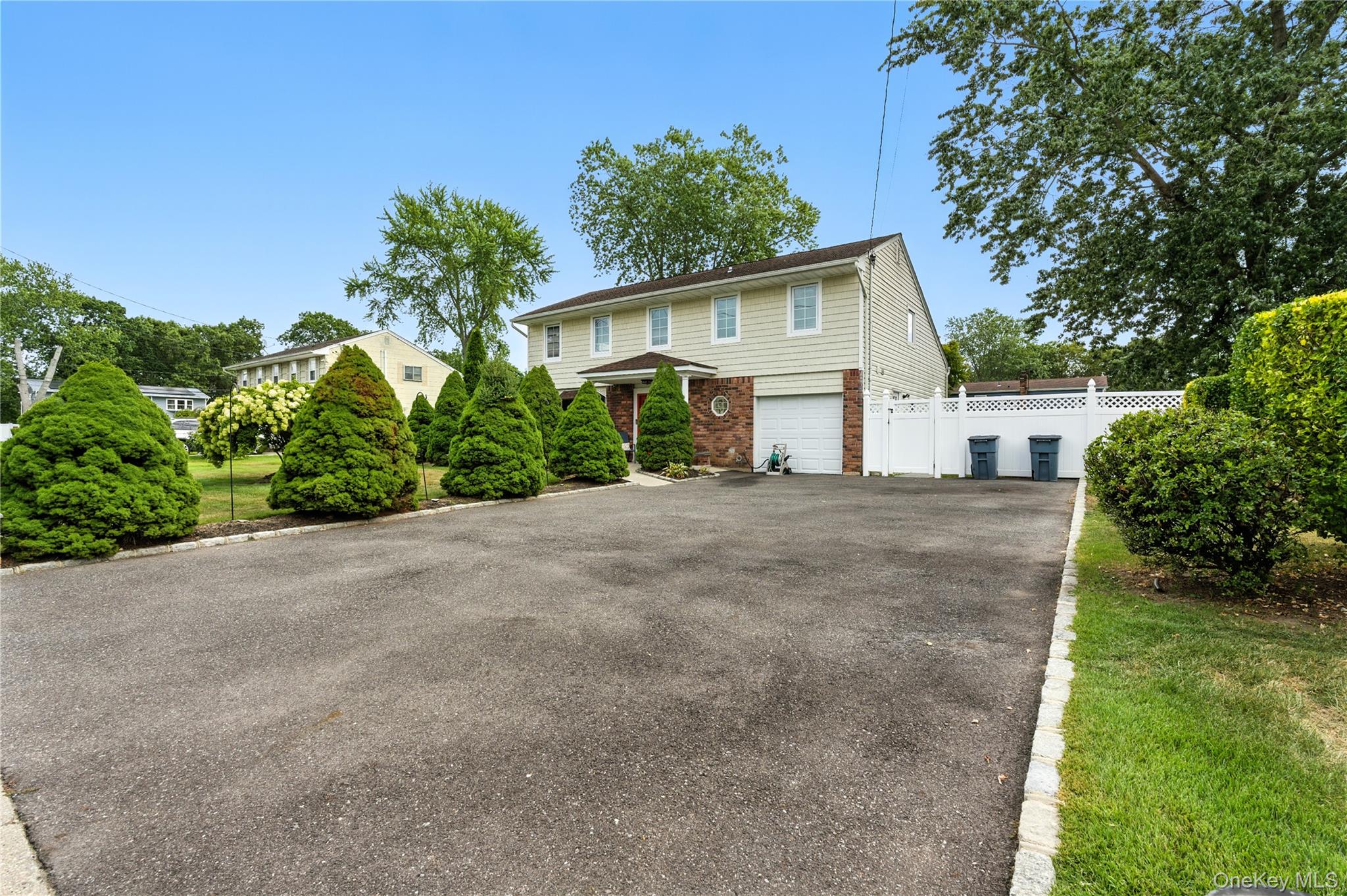#5 photo, 86 Riddle Street, サフォーク郡 Brentwood , NY 11717