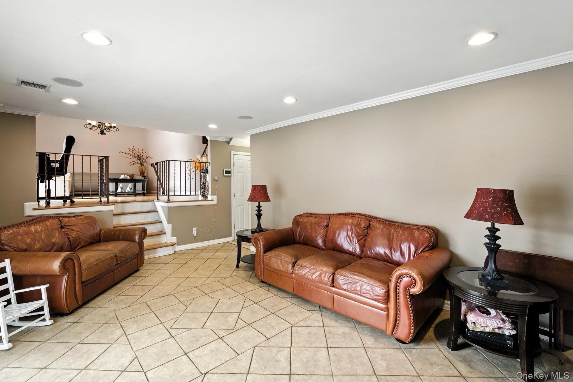 #9 photo, 86 Riddle Street, サフォーク郡 Brentwood , NY 11717