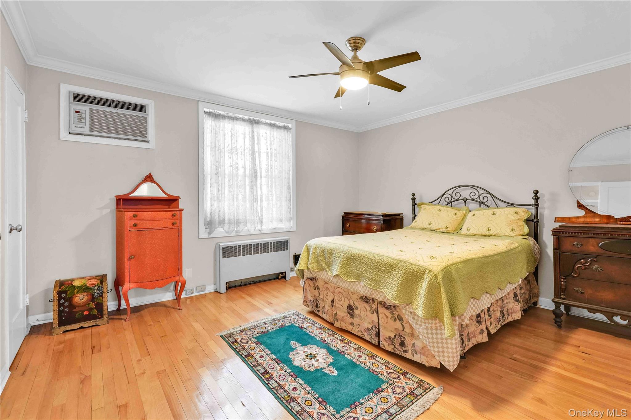 #19 photo, 70-47A Park Drive, クイーンズ区 Kew Garden Hills , NY 11367