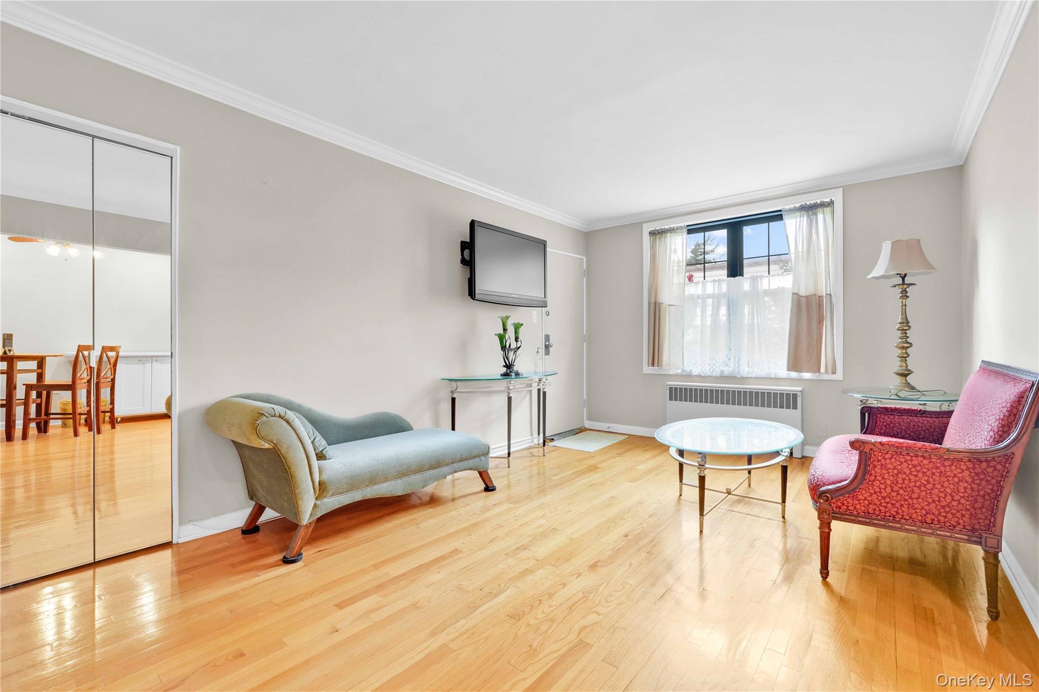 #5 photo, 70-47A Park Drive, クイーンズ区 Kew Garden Hills , NY 11367