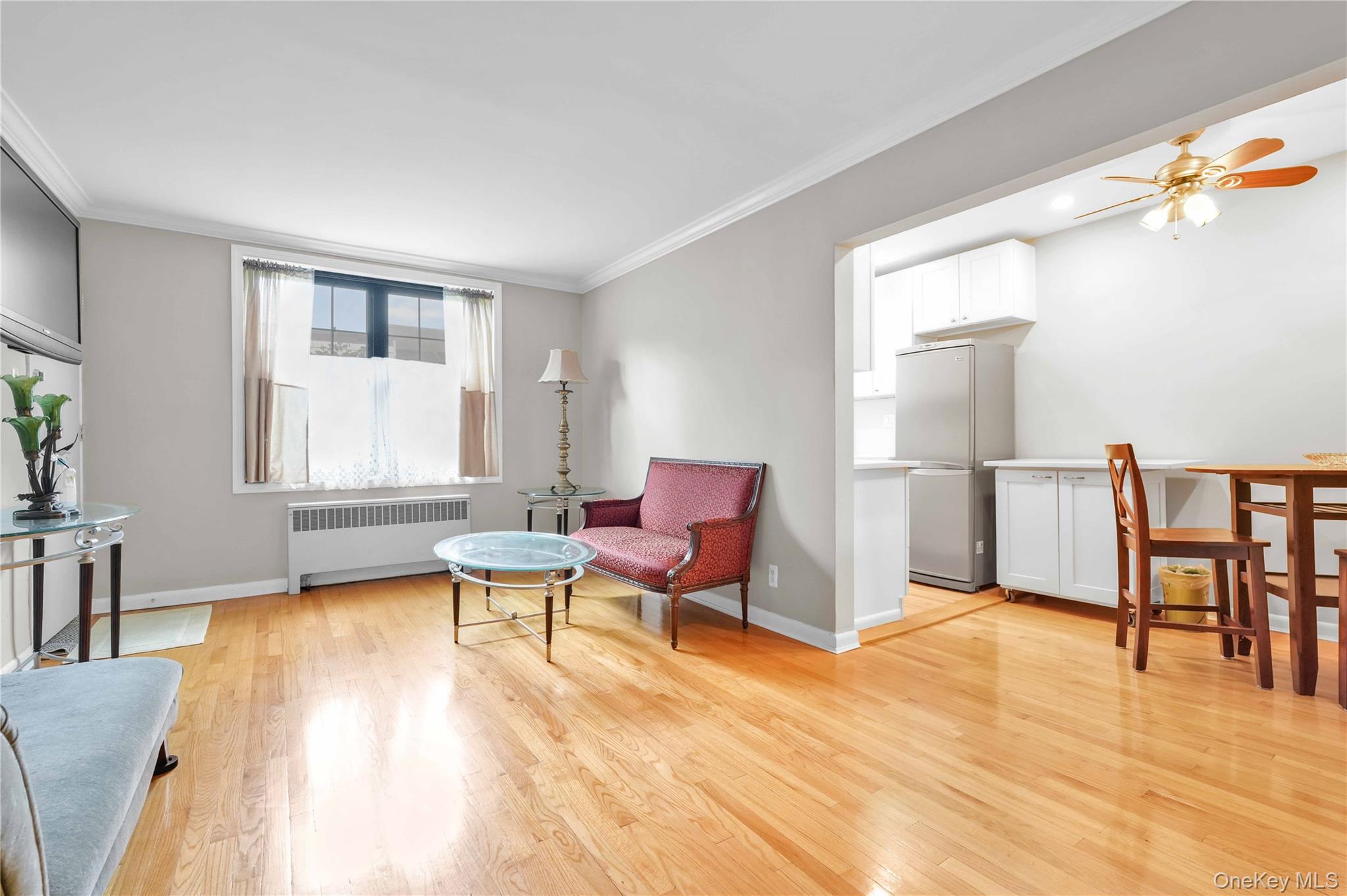 #7 photo, 70-47A Park Drive, クイーンズ区 Kew Garden Hills , NY 11367