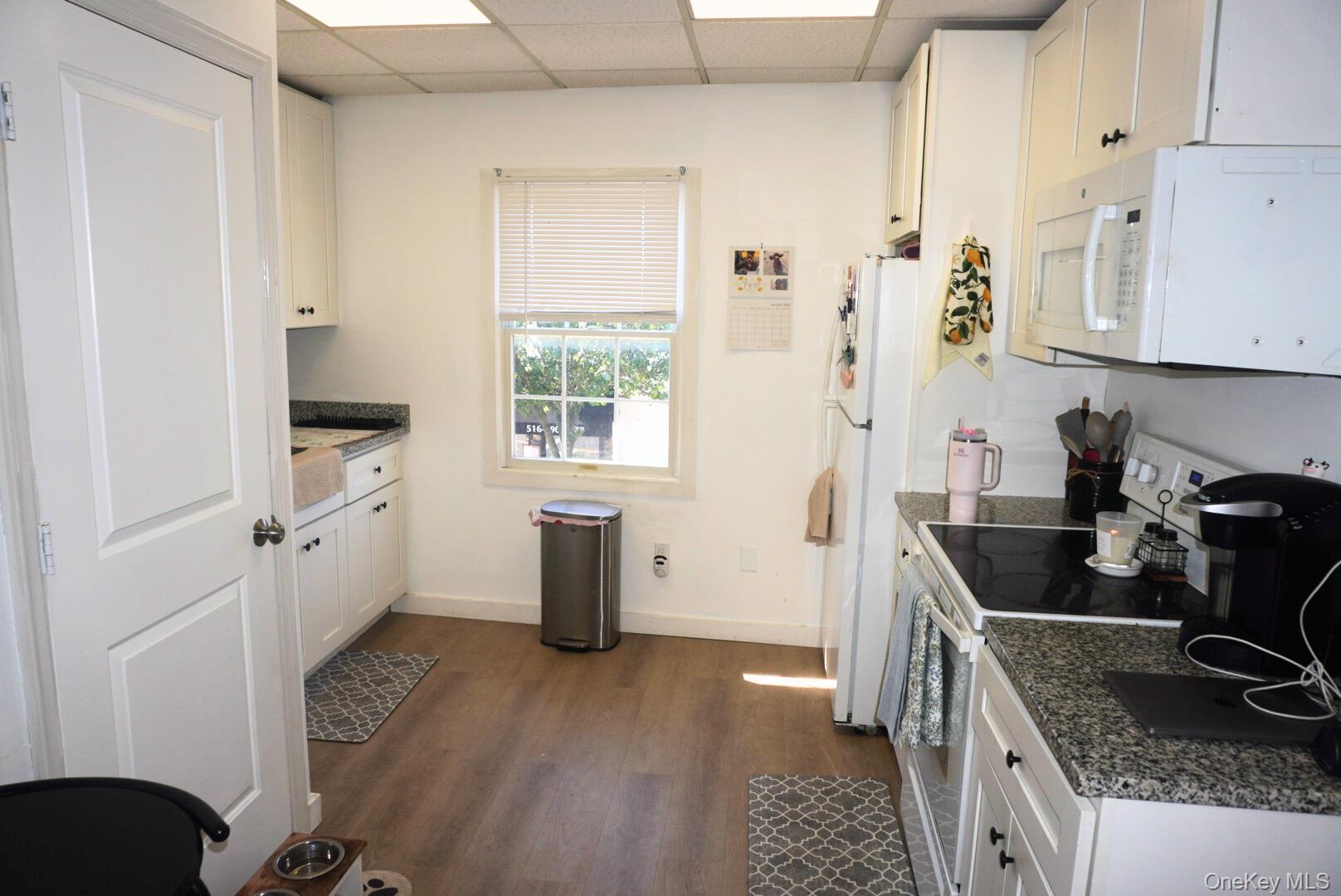 #1 photo, 63 Grand Avenue, नासाउ काउंटी Massapequa , NY 11758