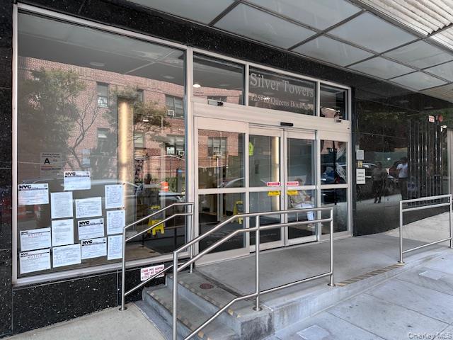 #2 photo, 125-10 Queens Boulevard, クイーンズ区 Kew Gardens , NY 11415