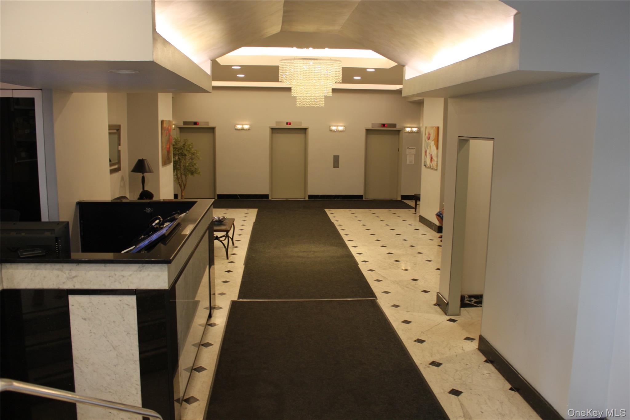 #4 photo, 125-10 Queens Boulevard, クイーンズ区 Kew Gardens , NY 11415