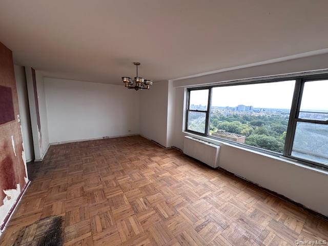 #6 photo, 125-10 Queens Boulevard, クイーンズ区 Kew Gardens , NY 11415