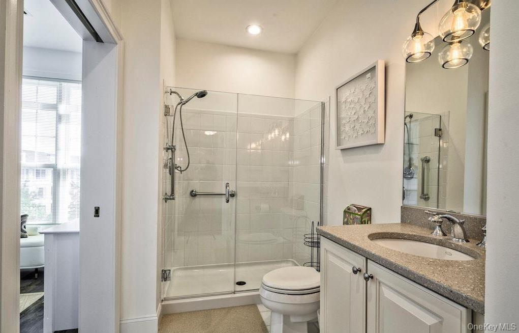 #3 photo, 323 Roosevelt Way, ナッソー郡 Westbury , NY 11590