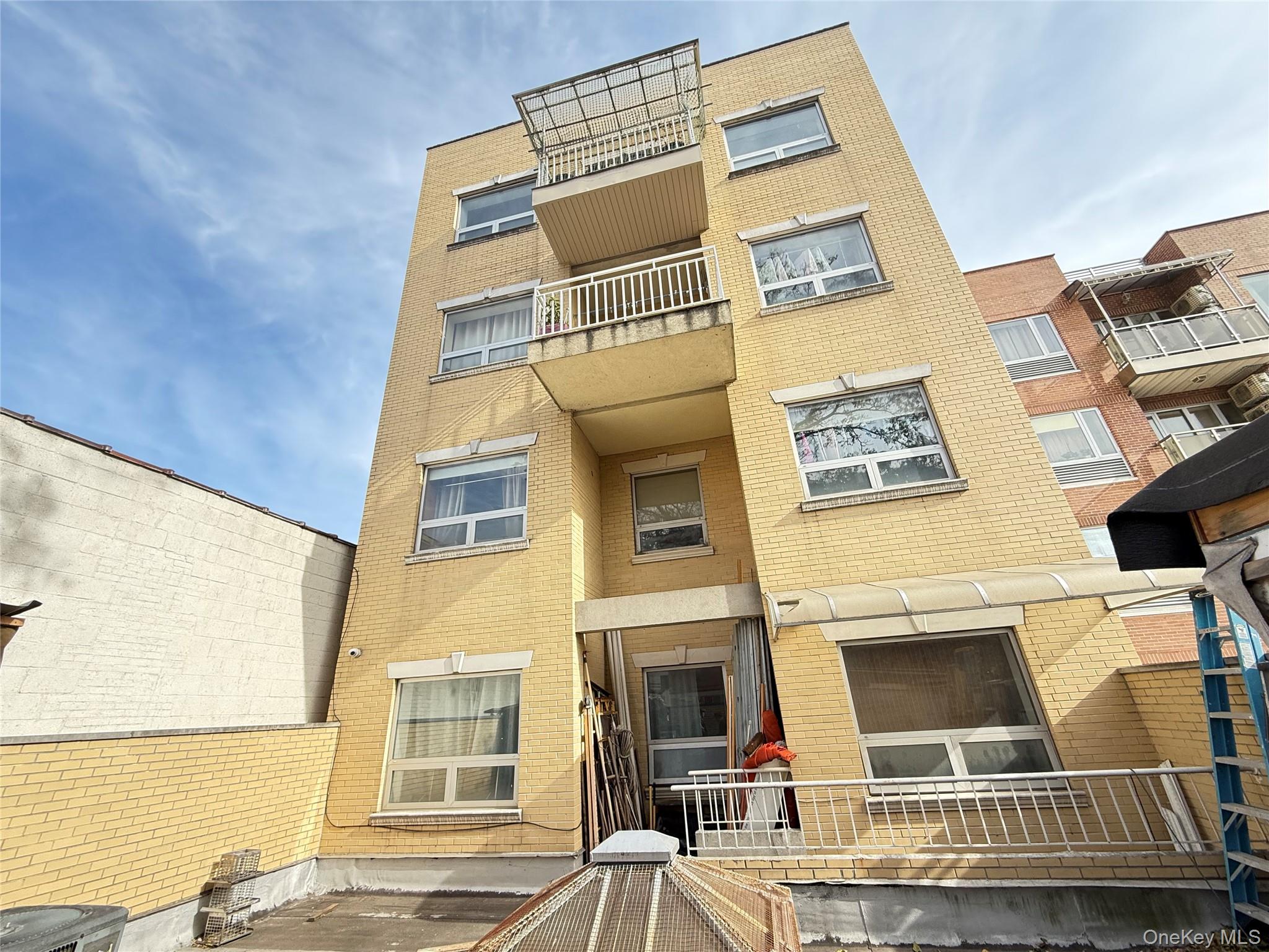 #13 photo, 32-16 137 Street, 法拉盛 Flushing , NY 11354