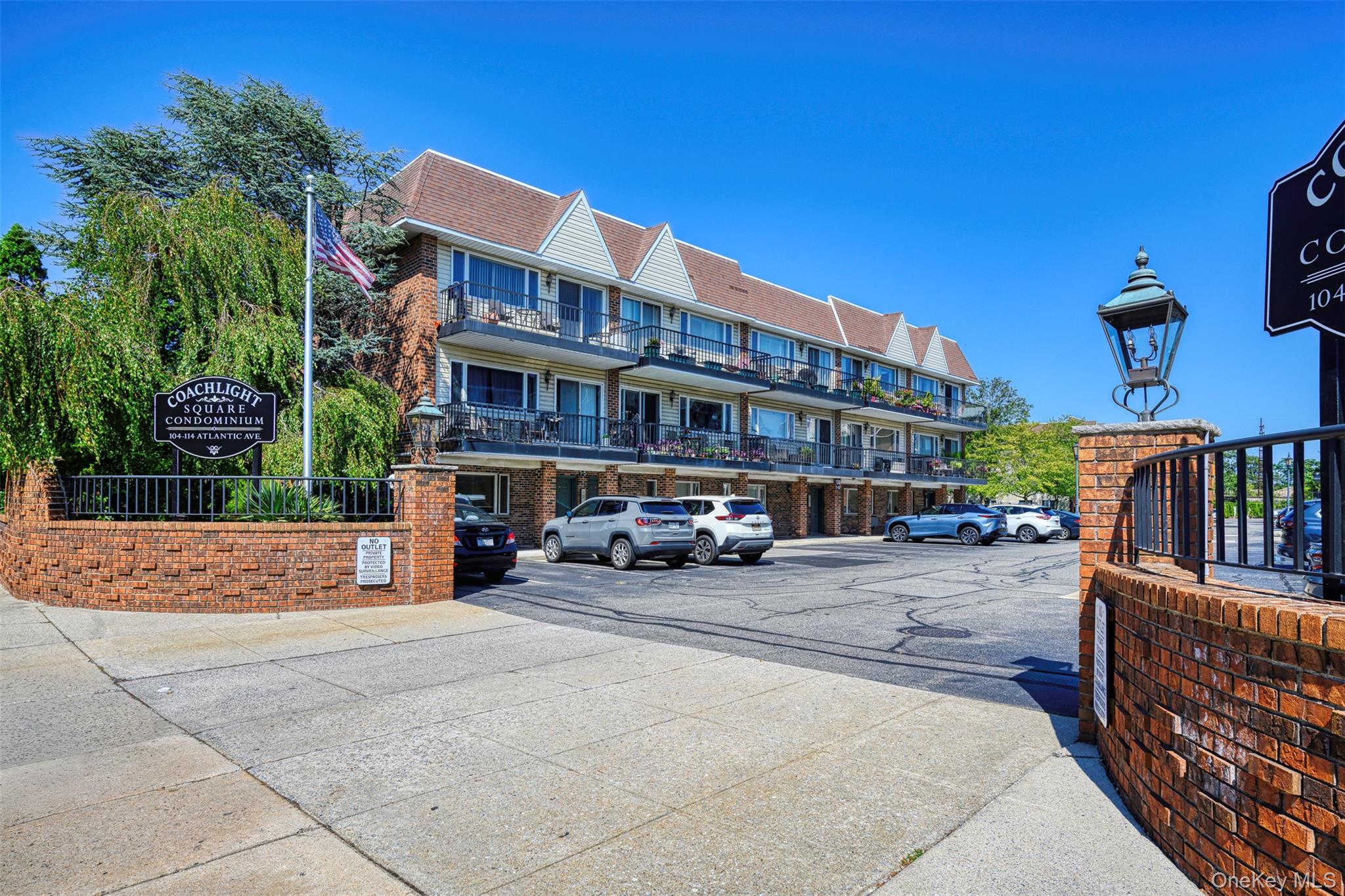 #1 photo, 114 Atlantic Avenue, नासाउ काउंटी Lynbrook , NY 11563