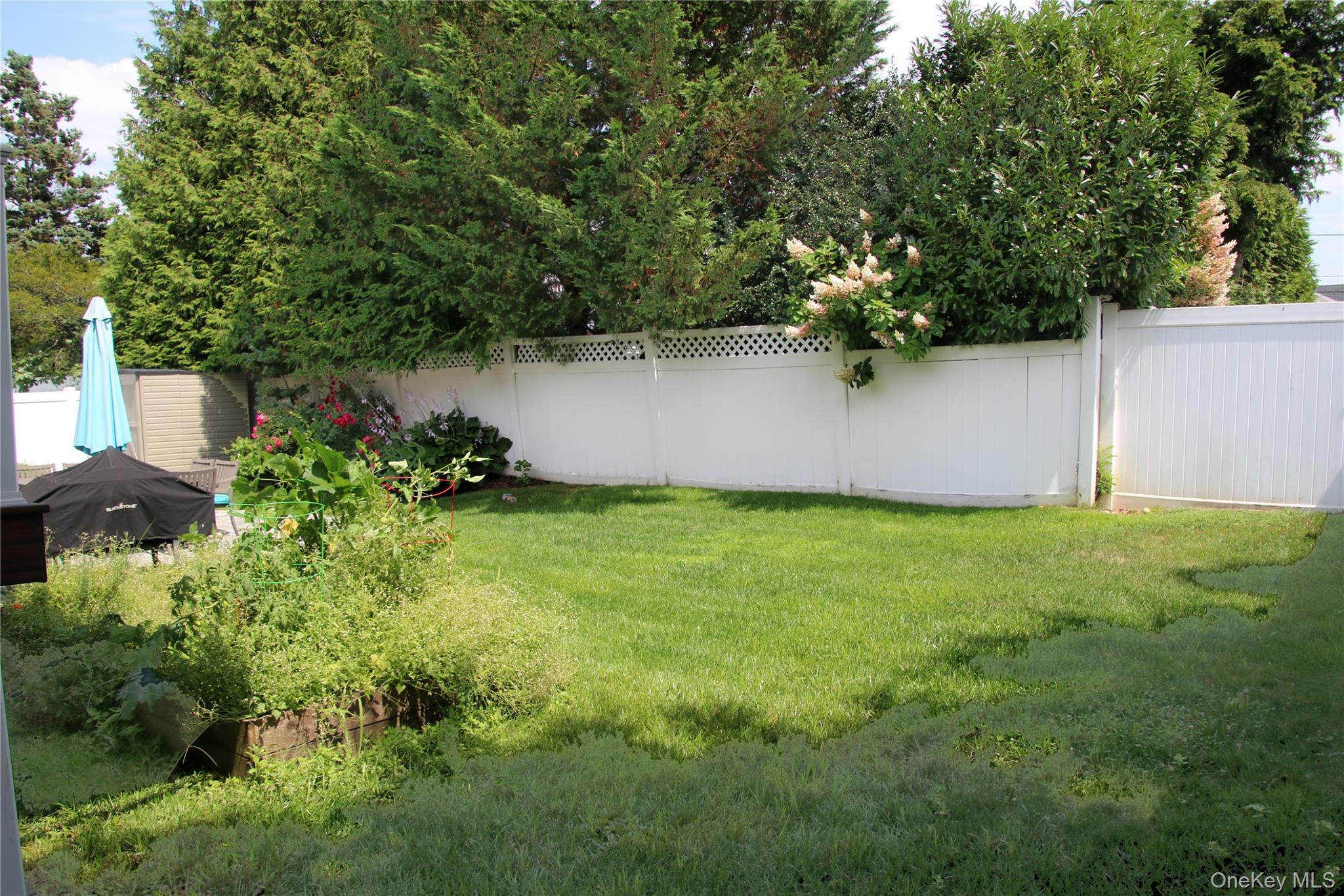 #2 photo, 1944 Lowell Lane, Merrick , NY 11566