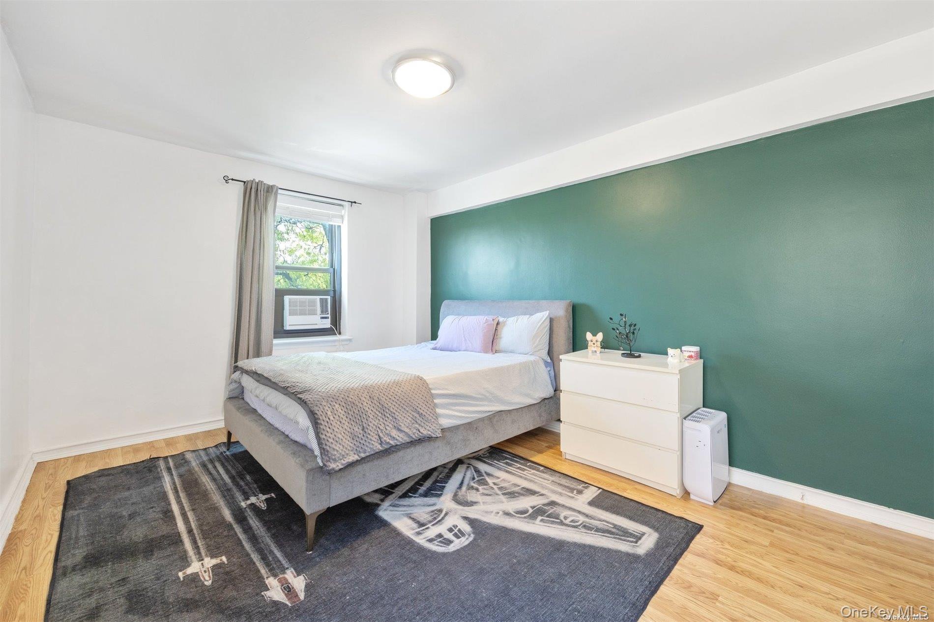 #4 photo, 7520 Bell Boulevard, クイーンズ区 Bayside , NY 11364