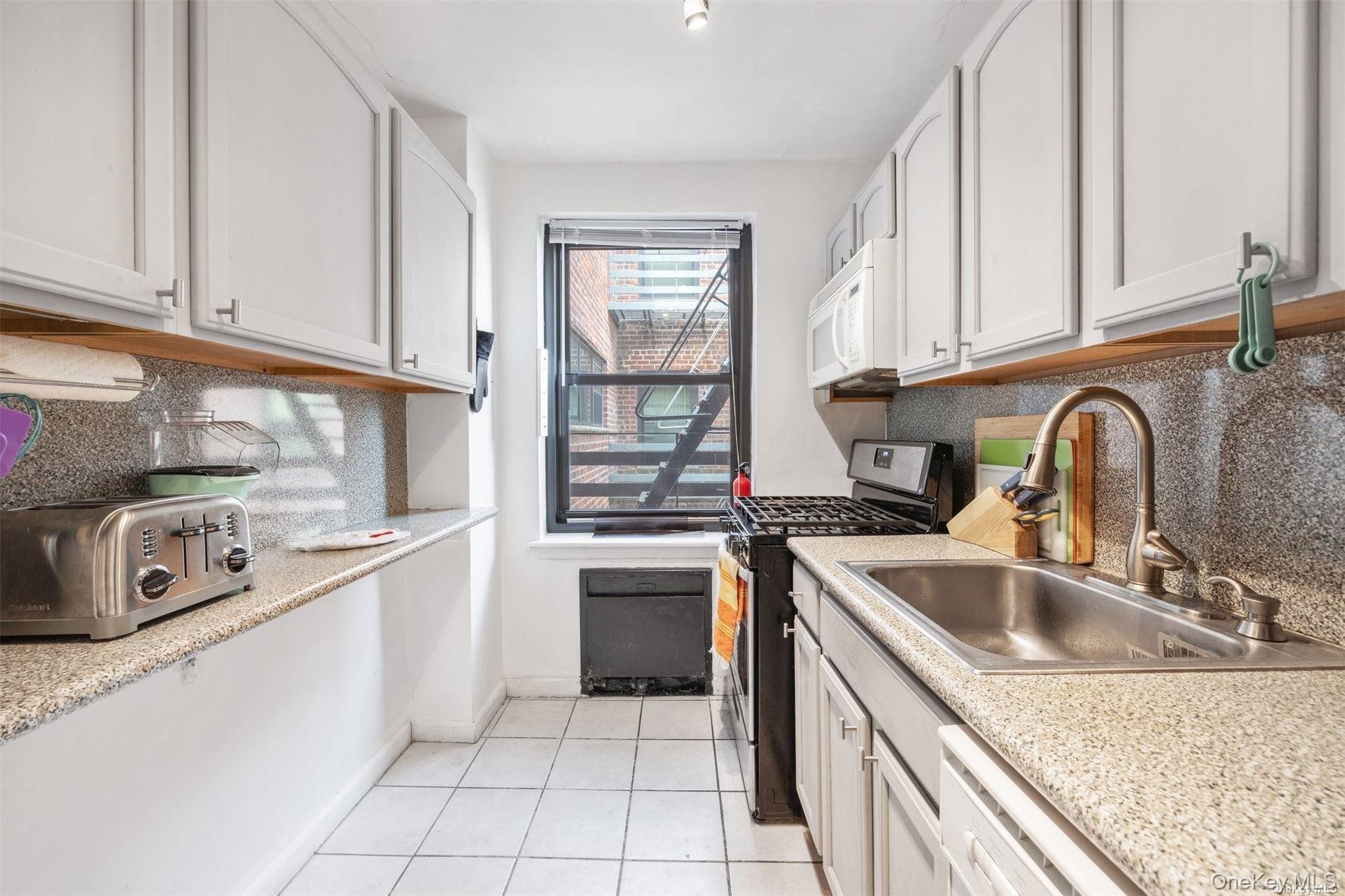 #7 photo, 7520 Bell Boulevard, クイーンズ区 Bayside , NY 11364